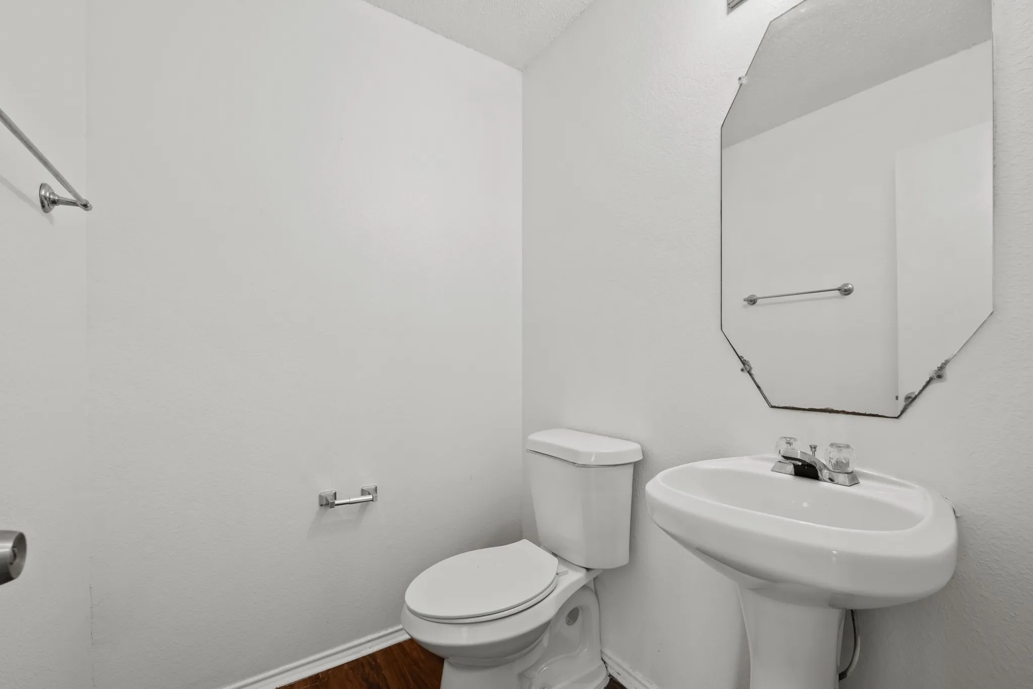 Single Family Residence For Sale in Dallas County , 2817 Island Wren Drive, Mesquite, Texas 75181, 4 Bedroom, 3 Bathroom, 2 Garage spaces, 2,526 Sqft, built in 2003, mls#21359886, Real Estate Agent in Mesquite, Homes For Sale in Dallas county, Homes For Sale in Mesquite, Realtor in Mesquite Texas, Real Estate Brokerage Independent Realty Texas, Luminita Cordes Realtor