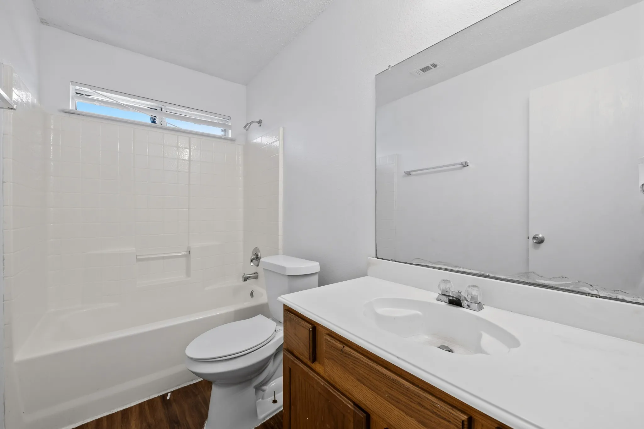 Single Family Residence For Sale in Dallas County , 2817 Island Wren Drive, Mesquite, Texas 75181, 4 Bedroom, 3 Bathroom, 2 Garage spaces, 2,526 Sqft, built in 2003, mls#21359886, Real Estate Agent in Mesquite, Homes For Sale in Dallas county, Homes For Sale in Mesquite, Realtor in Mesquite Texas, Real Estate Brokerage Independent Realty Texas, Luminita Cordes Realtor