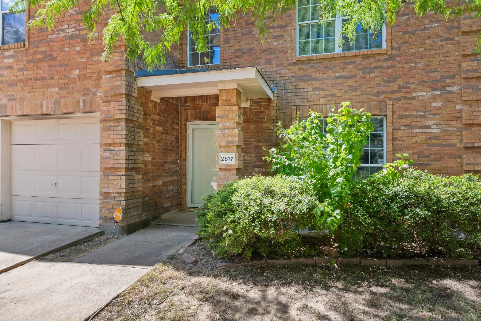 Single Family Residence For Sale in Dallas County , 2817 Island Wren Drive, Mesquite, Texas 75181, 4 Bedroom, 3 Bathroom, 2 Garage spaces, 2,526 Sqft, built in 2003, mls#21359886, Real Estate Agent in Mesquite, Homes For Sale in Dallas county, Homes For Sale in Mesquite, Realtor in Mesquite Texas, Real Estate Brokerage Independent Realty Texas, Luminita Cordes Realtor