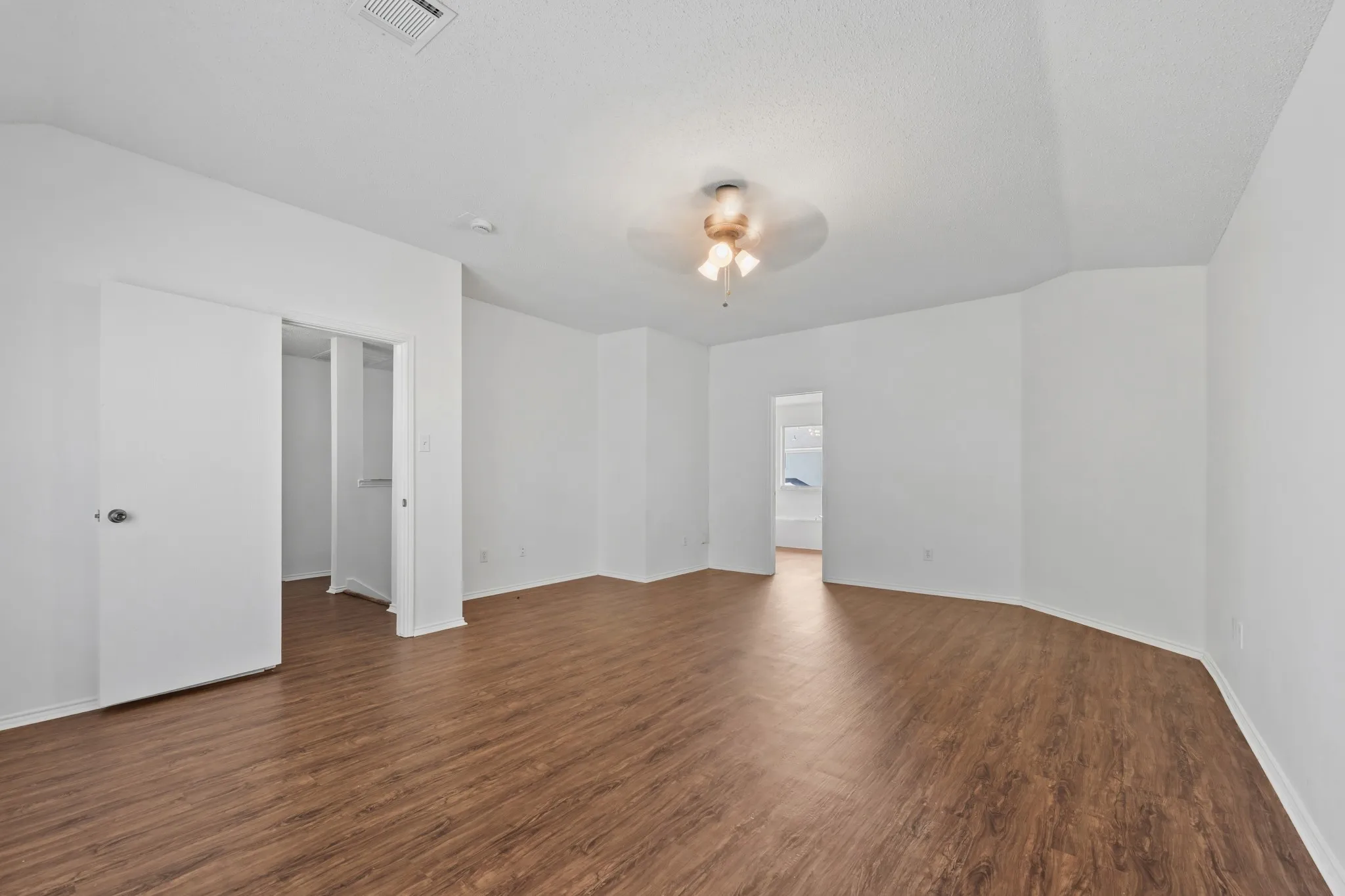 Single Family Residence For Sale in Dallas County , 2817 Island Wren Drive, Mesquite, Texas 75181, 4 Bedroom, 3 Bathroom, 2 Garage spaces, 2,526 Sqft, built in 2003, mls#21359886, Real Estate Agent in Mesquite, Homes For Sale in Dallas county, Homes For Sale in Mesquite, Realtor in Mesquite Texas, Real Estate Brokerage Independent Realty Texas, Luminita Cordes Realtor