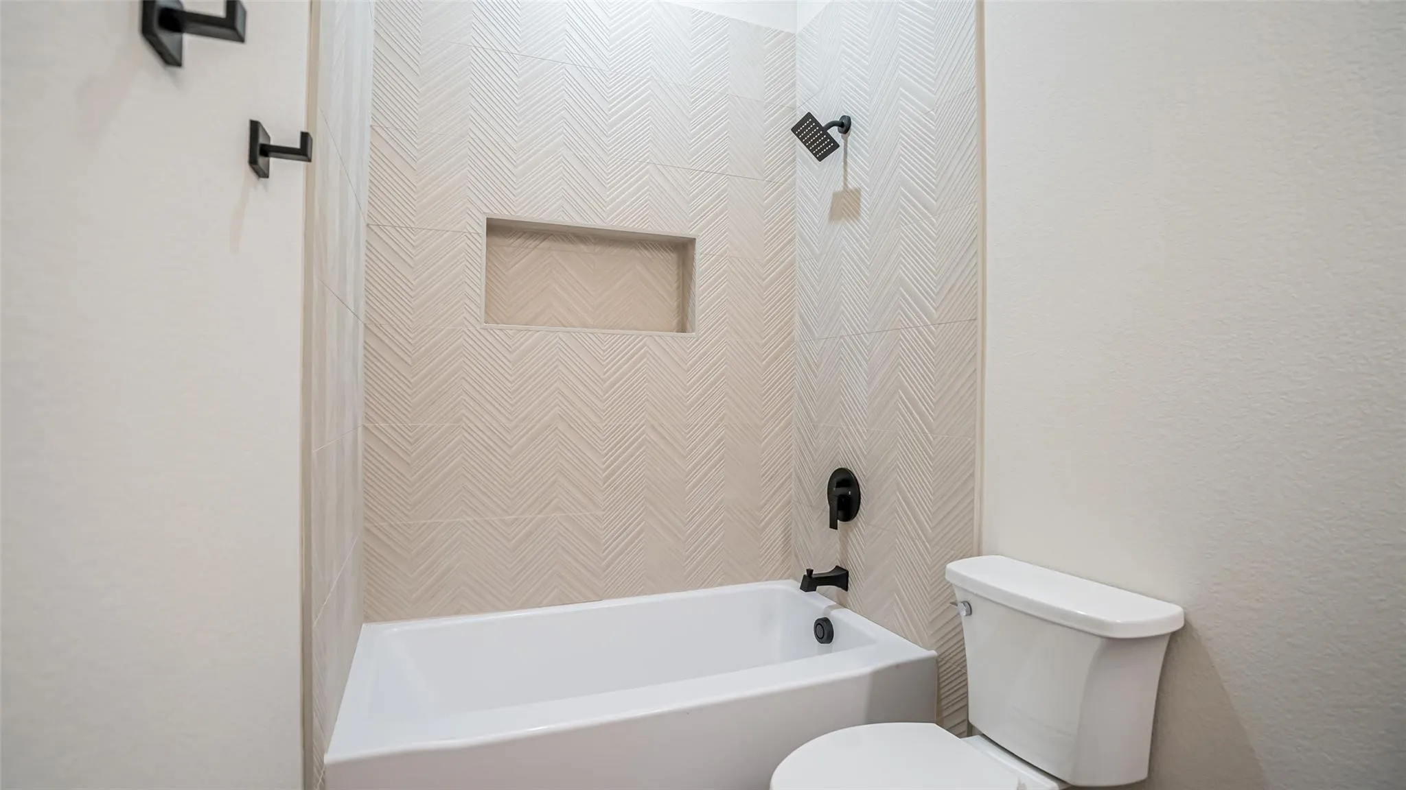 Single Family Residence For Sale in Hood County , 5702 Barkridge Drive, Granbury, Texas 76048, 4 Bedroom, 3 Bathroom, 2 Garage spaces, 2,228 Sqft, built in 2025, mls#21363990, Real Estate Agent in Granbury, Homes For Sale in Hood county, Homes For Sale in Granbury, Realtor in Granbury Texas, Real Estate Brokerage Independent Realty Texas, Luminita Cordes Realtor