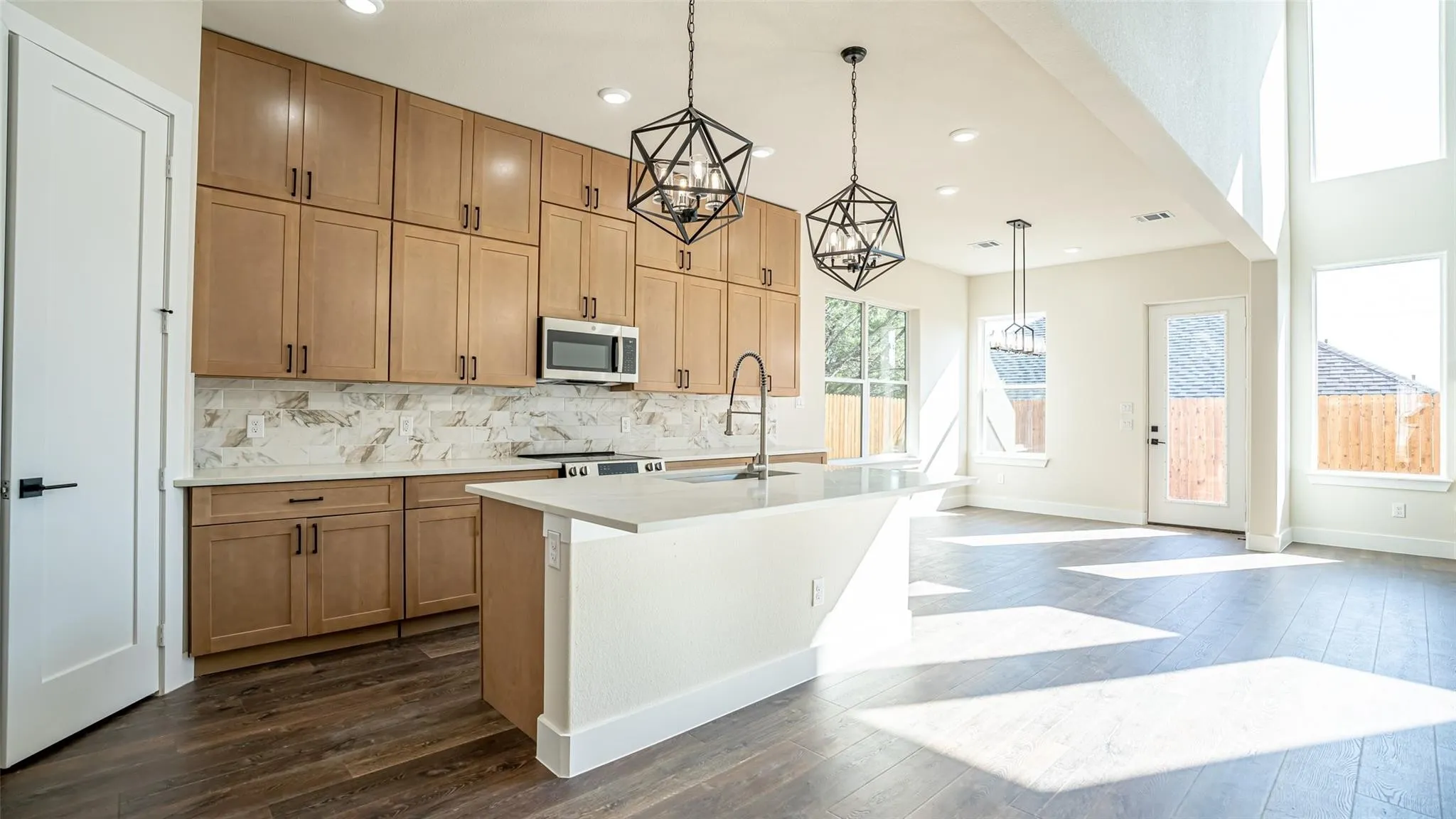 Single Family Residence For Sale in Hood County , 5702 Barkridge Drive, Granbury, Texas 76048, 4 Bedroom, 3 Bathroom, 2 Garage spaces, 2,228 Sqft, built in 2025, mls#21363990, Real Estate Agent in Granbury, Homes For Sale in Hood county, Homes For Sale in Granbury, Realtor in Granbury Texas, Real Estate Brokerage Independent Realty Texas, Luminita Cordes Realtor