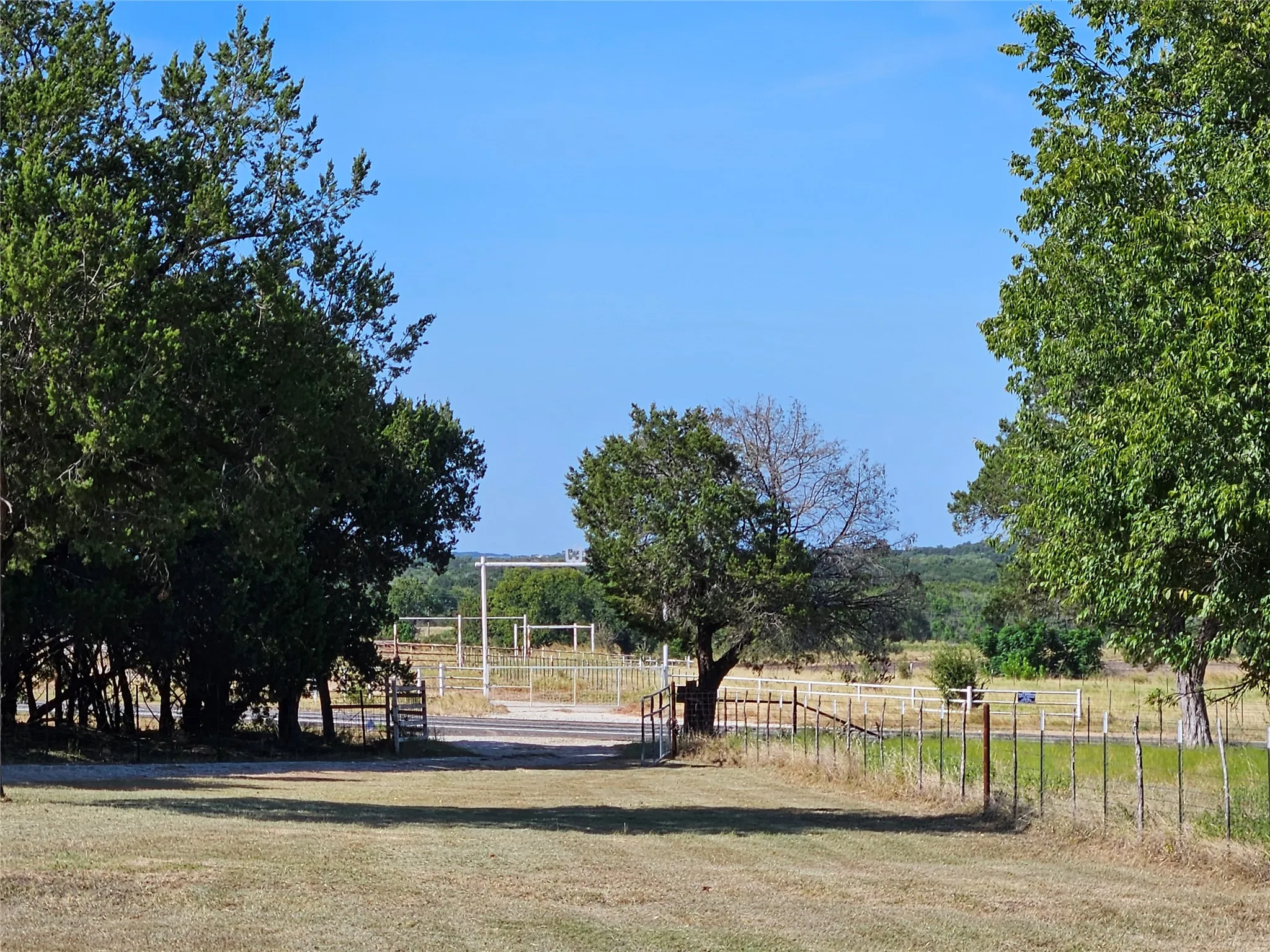 Single Family Residence For Sale in Bosque County , 15771 Fm 56, Kopperl, Texas 76652, 1 Bedroom, 1 Bathroom, Garage spaces, 780 Sqft, built in 2016, mls#21363526, Real Estate Agent in Kopperl, Homes For Sale in Bosque county, Homes For Sale in Kopperl, Realtor in Kopperl Texas, Real Estate Brokerage Independent Realty Texas, Luminita Cordes Realtor