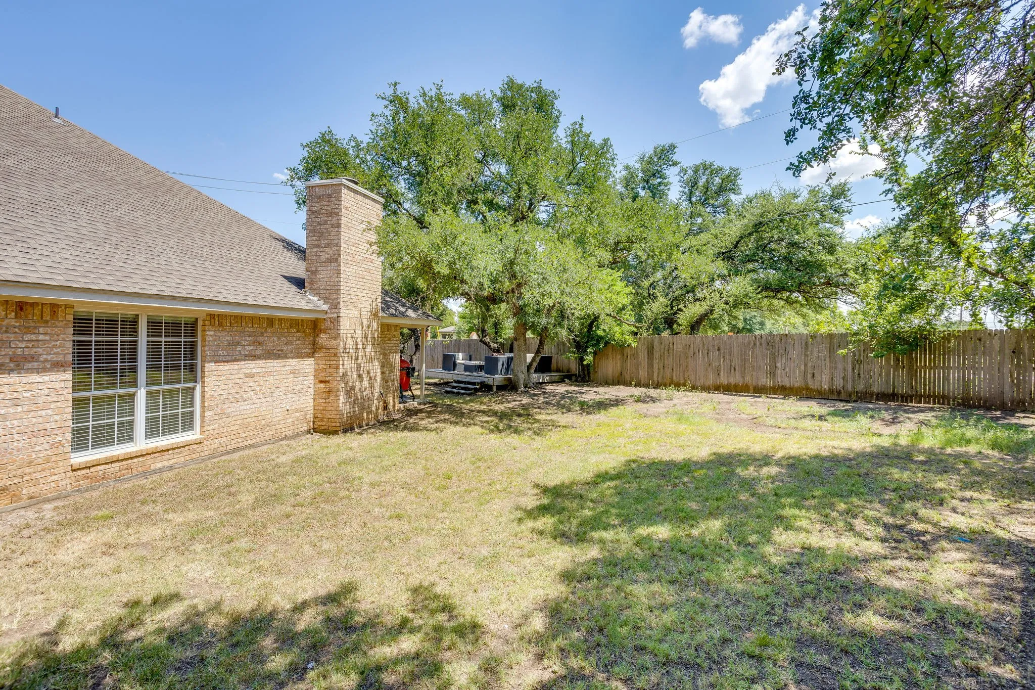 Single Family Residence For Sale in Parker County , 270 Bluff View Court, Aledo, Texas 76008, 4 Bedroom, 2 Bathroom, 2 Garage spaces, 2,876 Sqft, built in 1996, mls#21364026, Real Estate Agent in Aledo, Homes For Sale in Parker county, Homes For Sale in Aledo, Realtor in Aledo Texas, Real Estate Brokerage Independent Realty Texas, Luminita Cordes Realtor