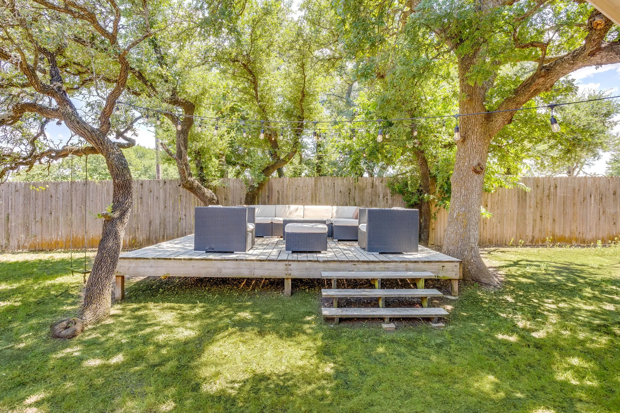Single Family Residence For Sale in Parker County , 270 Bluff View Court, Aledo, Texas 76008, 4 Bedroom, 2 Bathroom, 2 Garage spaces, 2,876 Sqft, built in 1996, mls#21364026, Real Estate Agent in Aledo, Homes For Sale in Parker county, Homes For Sale in Aledo, Realtor in Aledo Texas, Real Estate Brokerage Independent Realty Texas, Luminita Cordes Realtor