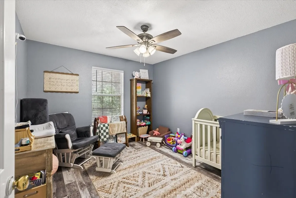 Single Family Residence For Sale in Van Zandt County , 530 Vz County Road 2915, Eustace, Texas 75124, 4 Bedroom, 2 Bathroom, 2 Garage spaces, 2,123 Sqft, built in 2001, mls#21364036, Real Estate Agent in Eustace, Homes For Sale in Van Zandt county, Homes For Sale in Eustace, Realtor in Eustace Texas, Real Estate Brokerage Independent Realty Texas, Luminita Cordes Realtor