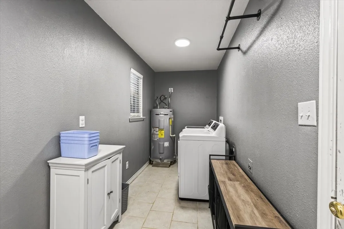 Single Family Residence For Sale in Van Zandt County , 530 Vz County Road 2915, Eustace, Texas 75124, 4 Bedroom, 2 Bathroom, 2 Garage spaces, 2,123 Sqft, built in 2001, mls#21364036, Real Estate Agent in Eustace, Homes For Sale in Van Zandt county, Homes For Sale in Eustace, Realtor in Eustace Texas, Real Estate Brokerage Independent Realty Texas, Luminita Cordes Realtor
