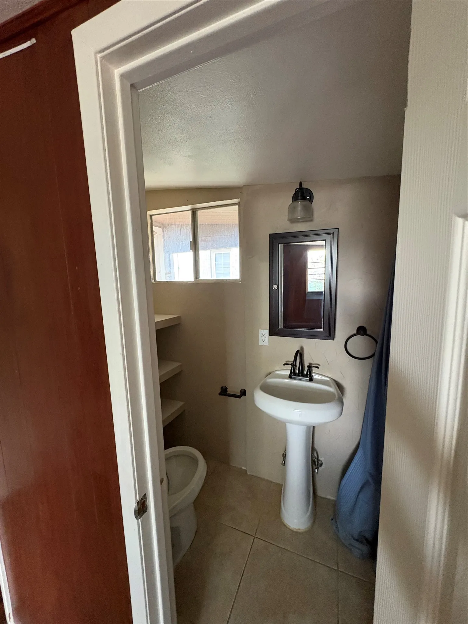 Single Family Residence For Rent in Tarrant County , 3524 W Biddison Street, Fort Worth, Texas 76109, 3 Bedroom, 2 Bathroom, 1 Garage spaces, 1,146 Sqft, built in 1946, Price $2,250, mls#21362655, Real Estate Agent in Fort Worth, Homes For Rent in Tarrant county, Homes For Rent in Fort Worth, Realtor in Fort Worth Texas, Real Estate Brokerage Independent Realty Texas, Luminita Cordes Realtor