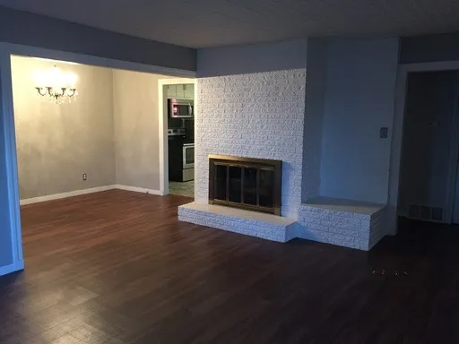 Single Family Residence For Rent in Tarrant County , 3524 W Biddison Street, Fort Worth, Texas 76109, 3 Bedroom, 2 Bathroom, 1 Garage spaces, 1,146 Sqft, built in 1946, Price $2,250, mls#21362655, Real Estate Agent in Fort Worth, Homes For Rent in Tarrant county, Homes For Rent in Fort Worth, Realtor in Fort Worth Texas, Real Estate Brokerage Independent Realty Texas, Luminita Cordes Realtor