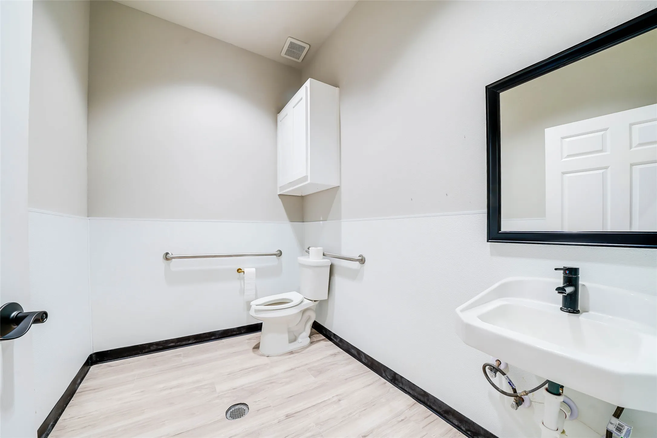 Office For Rent in Collin County , 3551 Eldorado Parkway 300, Mc Kinney, Texas 75070, 0, 0, Garage spaces, 0 Sqft, built in 2017, Price $21, mls#21364018, Real Estate Agent in Mc Kinney, Homes For Rent in Collin county, Homes For Rent in Mc Kinney, Realtor in Mc Kinney Texas, Real Estate Brokerage Independent Realty Texas, Luminita Cordes Realtor