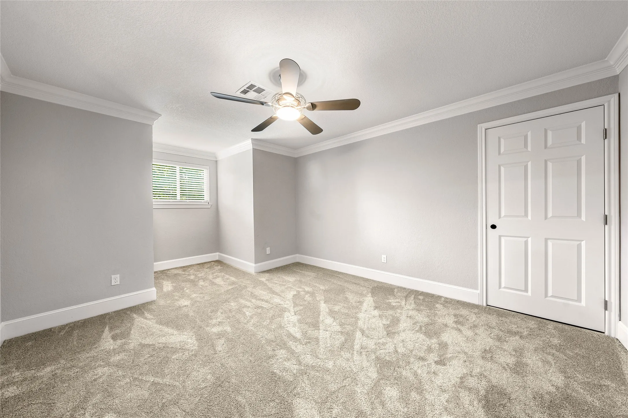 Single Family Residence For Rent in Mc Lennan County , 9916 Sandalwood Drive, Woodway, Texas 76712, 3 Bedroom, 3 Bathroom, 2 Garage spaces, 2,575 Sqft, built in 1978, mls#21364053, Real Estate Agent in Woodway, Homes For Rent in Mc Lennan county, Homes For Rent in Woodway, Realtor in Woodway Texas, Real Estate Brokerage Independent Realty Texas, Luminita Cordes Realtor