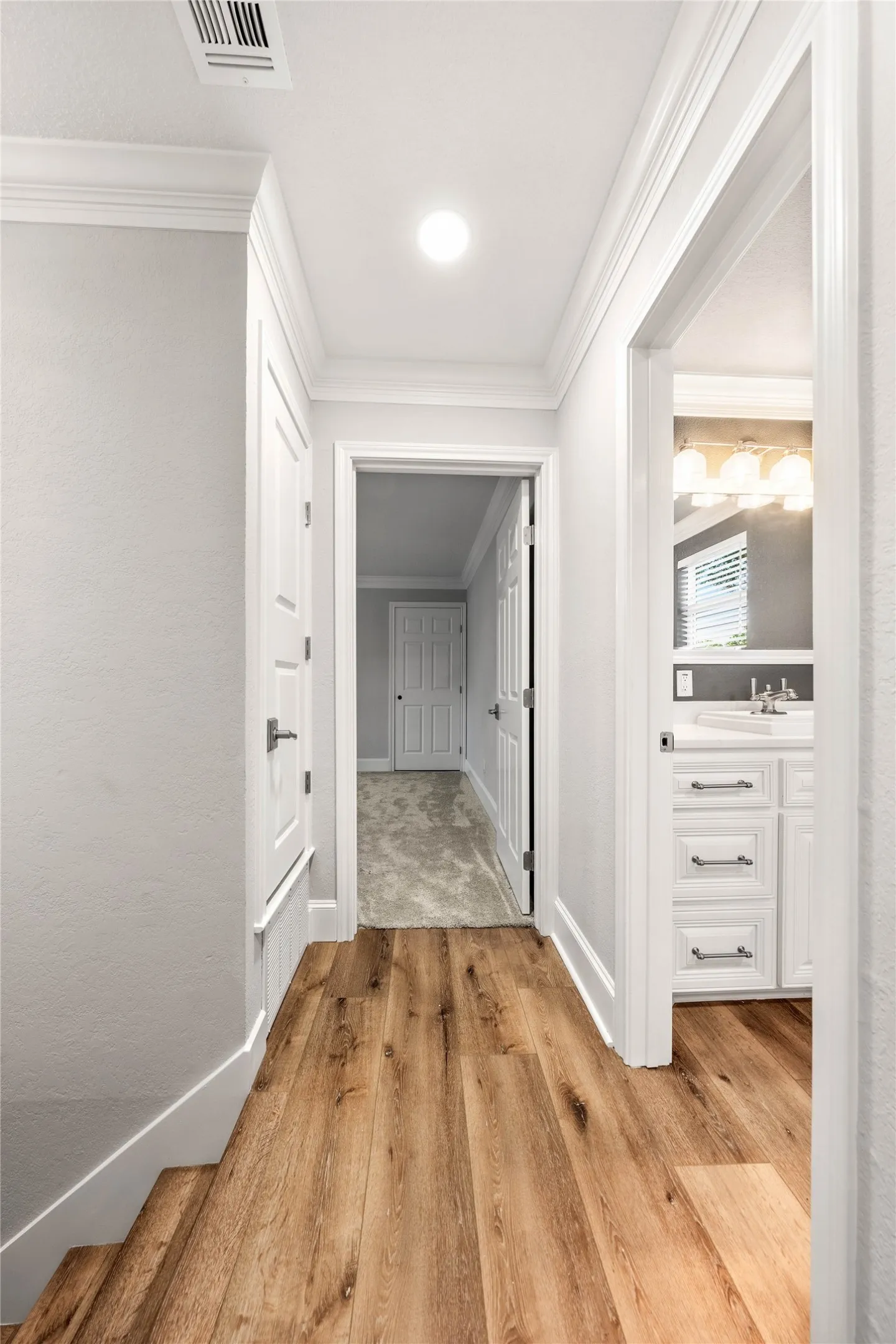 Single Family Residence For Rent in Mc Lennan County , 9916 Sandalwood Drive, Woodway, Texas 76712, 3 Bedroom, 3 Bathroom, 2 Garage spaces, 2,575 Sqft, built in 1978, mls#21364053, Real Estate Agent in Woodway, Homes For Rent in Mc Lennan county, Homes For Rent in Woodway, Realtor in Woodway Texas, Real Estate Brokerage Independent Realty Texas, Luminita Cordes Realtor