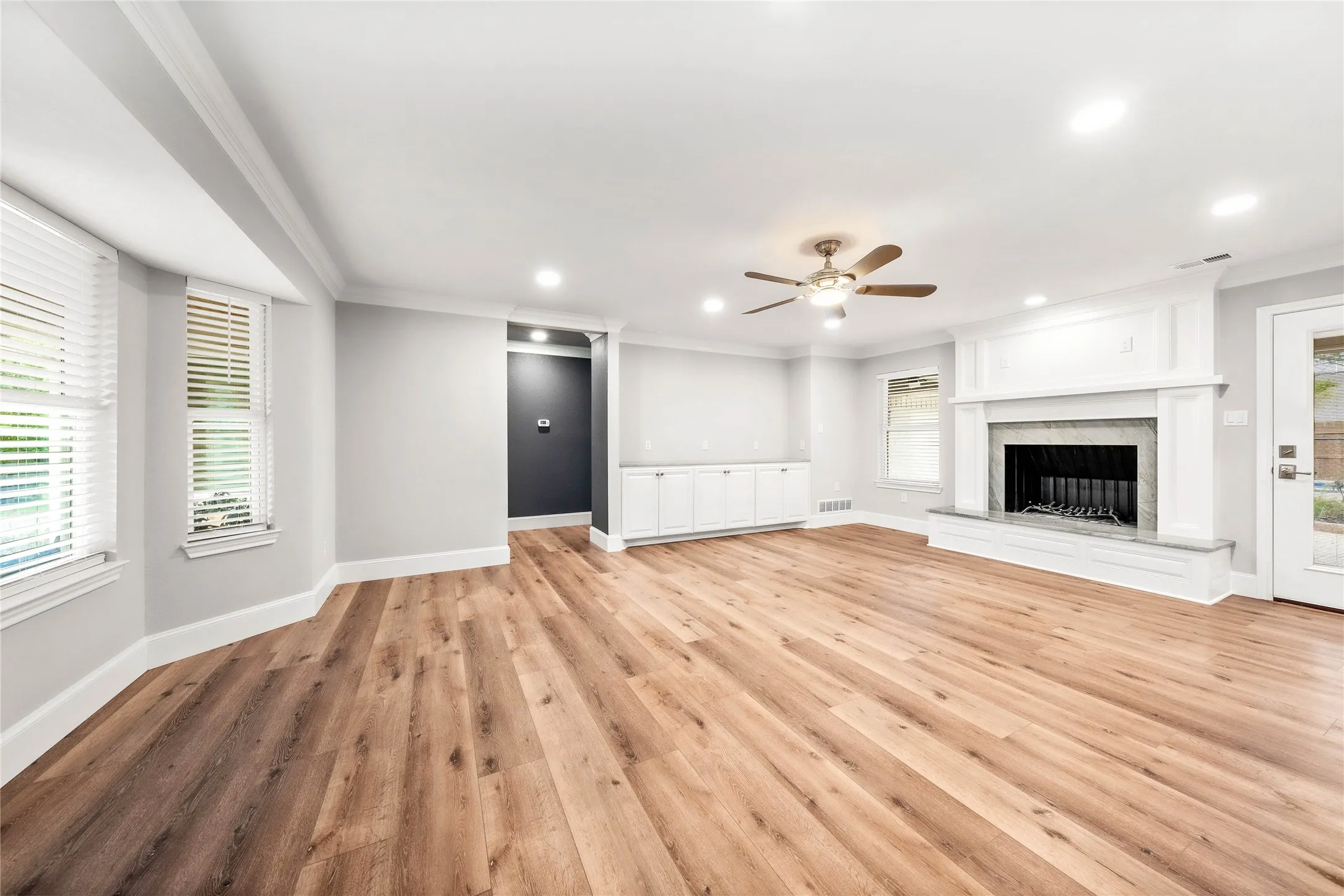 Single Family Residence For Rent in Mc Lennan County , 9916 Sandalwood Drive, Woodway, Texas 76712, 3 Bedroom, 3 Bathroom, 2 Garage spaces, 2,575 Sqft, built in 1978, mls#21364053, Real Estate Agent in Woodway, Homes For Rent in Mc Lennan county, Homes For Rent in Woodway, Realtor in Woodway Texas, Real Estate Brokerage Independent Realty Texas, Luminita Cordes Realtor