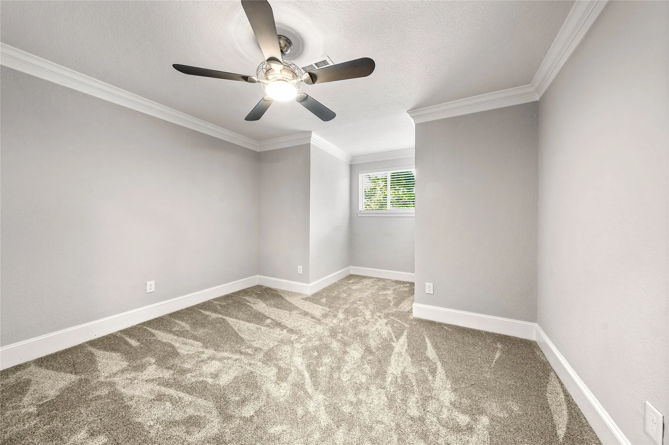 Single Family Residence For Rent in Mc Lennan County , 9916 Sandalwood Drive, Woodway, Texas 76712, 3 Bedroom, 3 Bathroom, 2 Garage spaces, 2,575 Sqft, built in 1978, mls#21364053, Real Estate Agent in Woodway, Homes For Rent in Mc Lennan county, Homes For Rent in Woodway, Realtor in Woodway Texas, Real Estate Brokerage Independent Realty Texas, Luminita Cordes Realtor