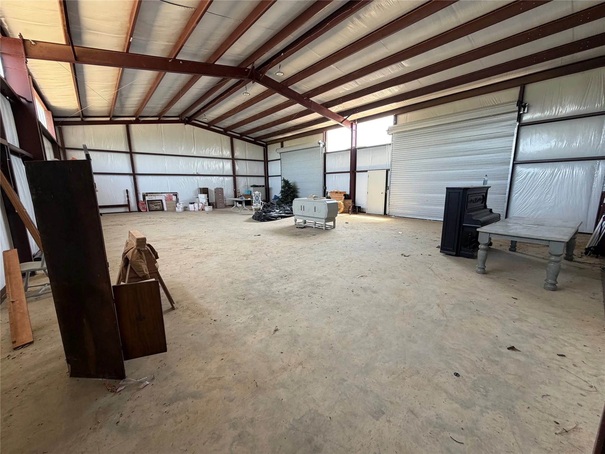 Warehouse For Rent in Hopkins County , 927 Main Street, Sulphur Springs, Texas 75482, 0, 0, Garage spaces, 0 Sqft, built in 2009, Price $2,000, mls#21363729, Real Estate Agent in Sulphur Springs, Homes For Rent in Hopkins county, Homes For Rent in Sulphur Springs, Realtor in Sulphur Springs Texas, Real Estate Brokerage Independent Realty Texas, Luminita Cordes Realtor
