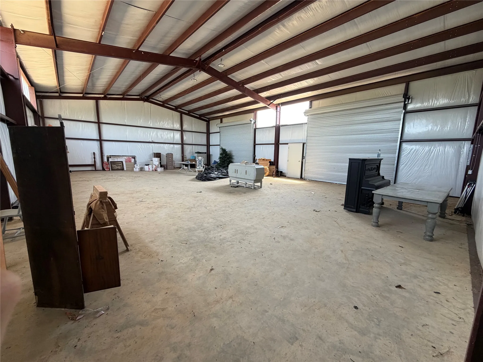 Warehouse For Rent in Hopkins County , 927 Main Street, Sulphur Springs, Texas 75482, 0, 0, Garage spaces, 0 Sqft, built in 2009, Price $2,000, mls#21363729, Real Estate Agent in Sulphur Springs, Homes For Rent in Hopkins county, Homes For Rent in Sulphur Springs, Realtor in Sulphur Springs Texas, Real Estate Brokerage Independent Realty Texas, Luminita Cordes Realtor