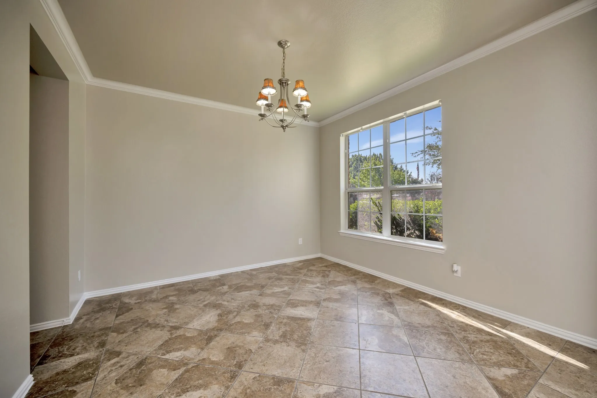 Single Family Residence For Sale in Tarrant County , 844 Sequoia Way, Saginaw, Texas 76131, 4 Bedroom, 3 Bathroom, 2 Garage spaces, 3,179 Sqft, built in 2005, mls#21361945, Real Estate Agent in Saginaw, Homes For Sale in Tarrant county, Homes For Sale in Saginaw, Realtor in Saginaw Texas, Real Estate Brokerage Independent Realty Texas, Luminita Cordes Realtor