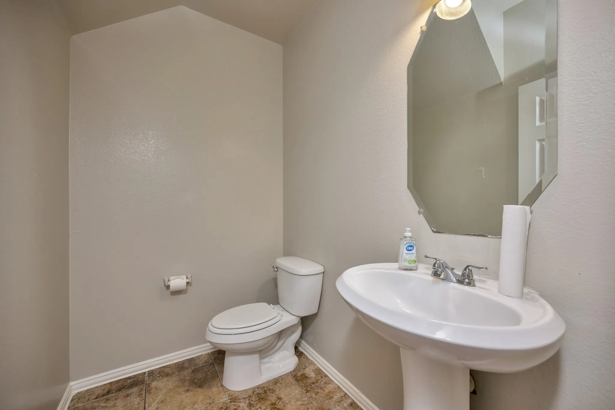 Single Family Residence For Sale in Tarrant County , 844 Sequoia Way, Saginaw, Texas 76131, 4 Bedroom, 3 Bathroom, 2 Garage spaces, 3,179 Sqft, built in 2005, mls#21361945, Real Estate Agent in Saginaw, Homes For Sale in Tarrant county, Homes For Sale in Saginaw, Realtor in Saginaw Texas, Real Estate Brokerage Independent Realty Texas, Luminita Cordes Realtor