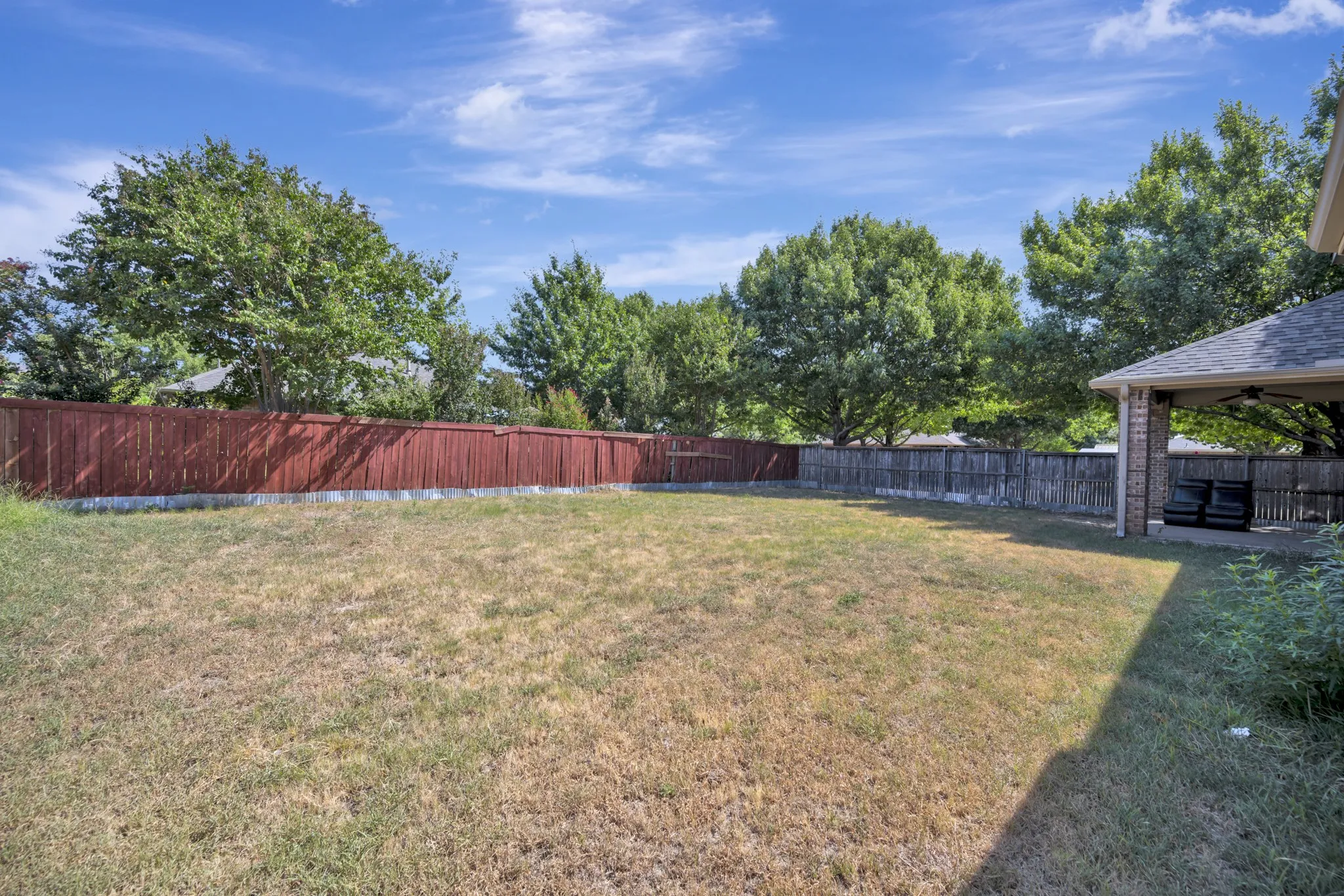 Single Family Residence For Sale in Tarrant County , 844 Sequoia Way, Saginaw, Texas 76131, 4 Bedroom, 3 Bathroom, 2 Garage spaces, 3,179 Sqft, built in 2005, mls#21361945, Real Estate Agent in Saginaw, Homes For Sale in Tarrant county, Homes For Sale in Saginaw, Realtor in Saginaw Texas, Real Estate Brokerage Independent Realty Texas, Luminita Cordes Realtor