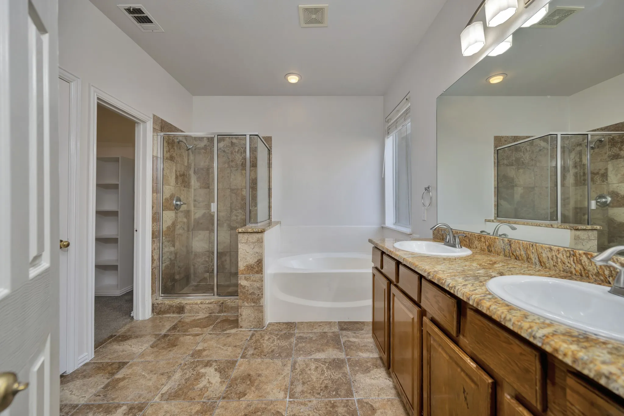 Single Family Residence For Sale in Tarrant County , 844 Sequoia Way, Saginaw, Texas 76131, 4 Bedroom, 3 Bathroom, 2 Garage spaces, 3,179 Sqft, built in 2005, mls#21361945, Real Estate Agent in Saginaw, Homes For Sale in Tarrant county, Homes For Sale in Saginaw, Realtor in Saginaw Texas, Real Estate Brokerage Independent Realty Texas, Luminita Cordes Realtor