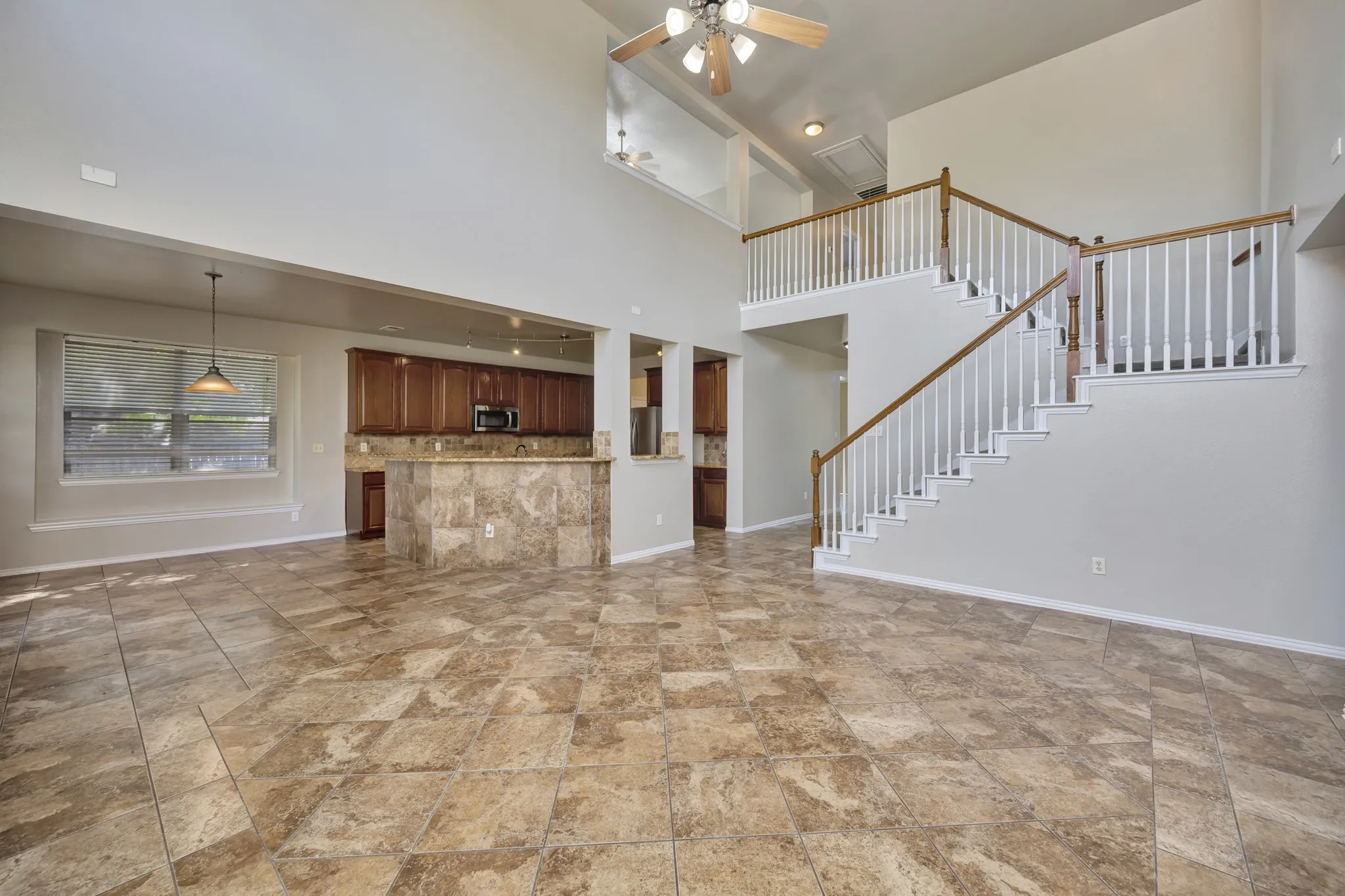 Single Family Residence For Sale in Tarrant County , 844 Sequoia Way, Saginaw, Texas 76131, 4 Bedroom, 3 Bathroom, 2 Garage spaces, 3,179 Sqft, built in 2005, mls#21361945, Real Estate Agent in Saginaw, Homes For Sale in Tarrant county, Homes For Sale in Saginaw, Realtor in Saginaw Texas, Real Estate Brokerage Independent Realty Texas, Luminita Cordes Realtor