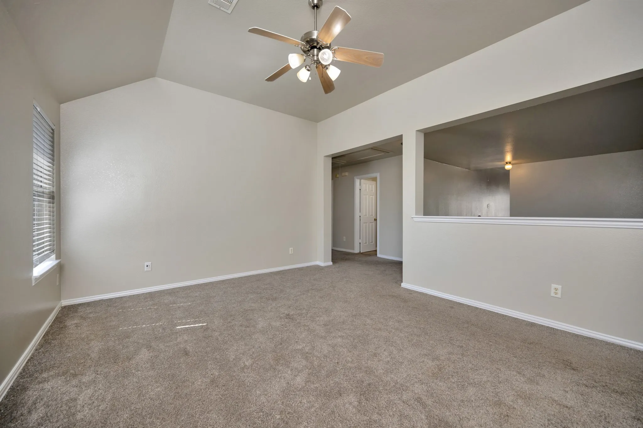 Single Family Residence For Sale in Tarrant County , 844 Sequoia Way, Saginaw, Texas 76131, 4 Bedroom, 3 Bathroom, 2 Garage spaces, 3,179 Sqft, built in 2005, mls#21361945, Real Estate Agent in Saginaw, Homes For Sale in Tarrant county, Homes For Sale in Saginaw, Realtor in Saginaw Texas, Real Estate Brokerage Independent Realty Texas, Luminita Cordes Realtor