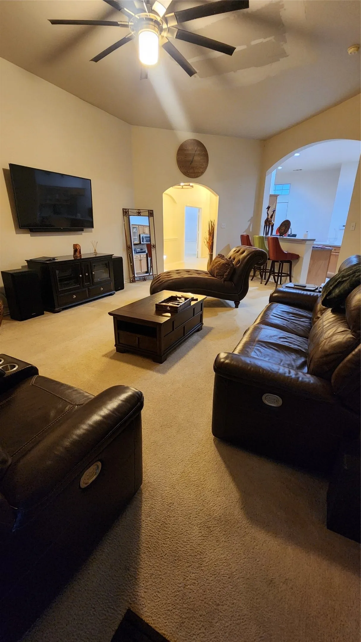 Single Family Residence For Sale in Ellis County , 110 Waterview Parkway, Red Oak, Texas 75154, 3 Bedroom, 2 Bathroom, 2 Garage spaces, 1,920 Sqft, built in 2003, mls#21364059, Real Estate Agent in Red Oak, Homes For Sale in Ellis county, Homes For Sale in Red Oak, Realtor in Red Oak Texas, Real Estate Brokerage Independent Realty Texas, Luminita Cordes Realtor
