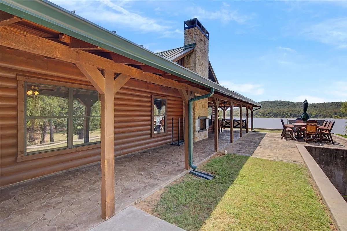 Single Family Residence For Sale in Montague County , 2789 Hanging Tree Road, Bowie, Texas 76230, 4 Bedroom, 3 Bathroom, 3 Garage spaces, 3,218 Sqft, built in 2009, mls#21359532, Real Estate Agent in Bowie, Homes For Sale in Montague county, Homes For Sale in Bowie, Realtor in Bowie Texas, Real Estate Brokerage Independent Realty Texas, Luminita Cordes Realtor
