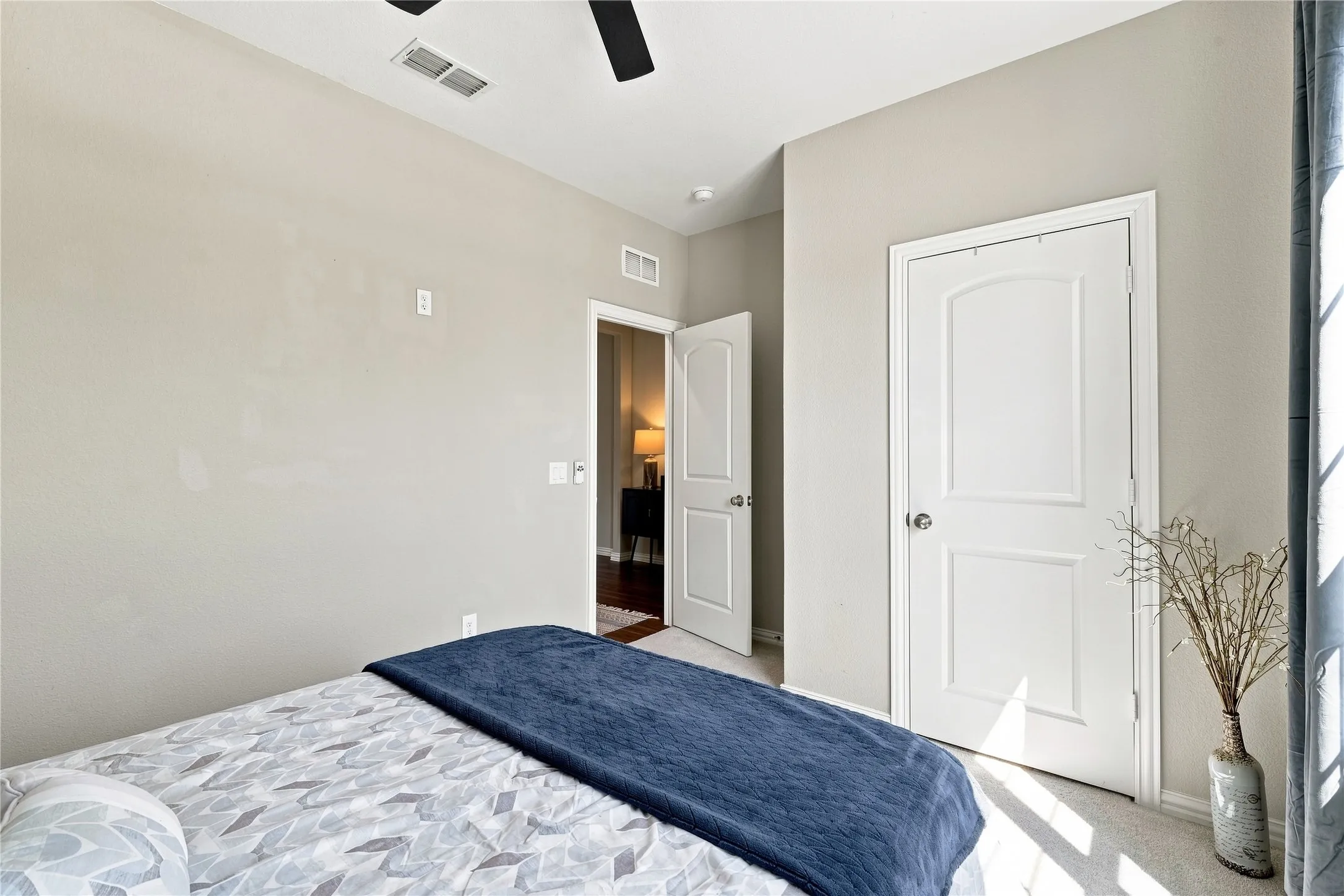Single Family Residence For Sale in Rockwall County , 703 Liner Lane, Fate, Texas 75087, 5 Bedroom, 3 Bathroom, 2 Garage spaces, 3,111 Sqft, built in 2020, mls#21363425, Real Estate Agent in Fate, Homes For Sale in Rockwall county, Homes For Sale in Fate, Realtor in Fate Texas, Real Estate Brokerage Independent Realty Texas, Luminita Cordes Realtor