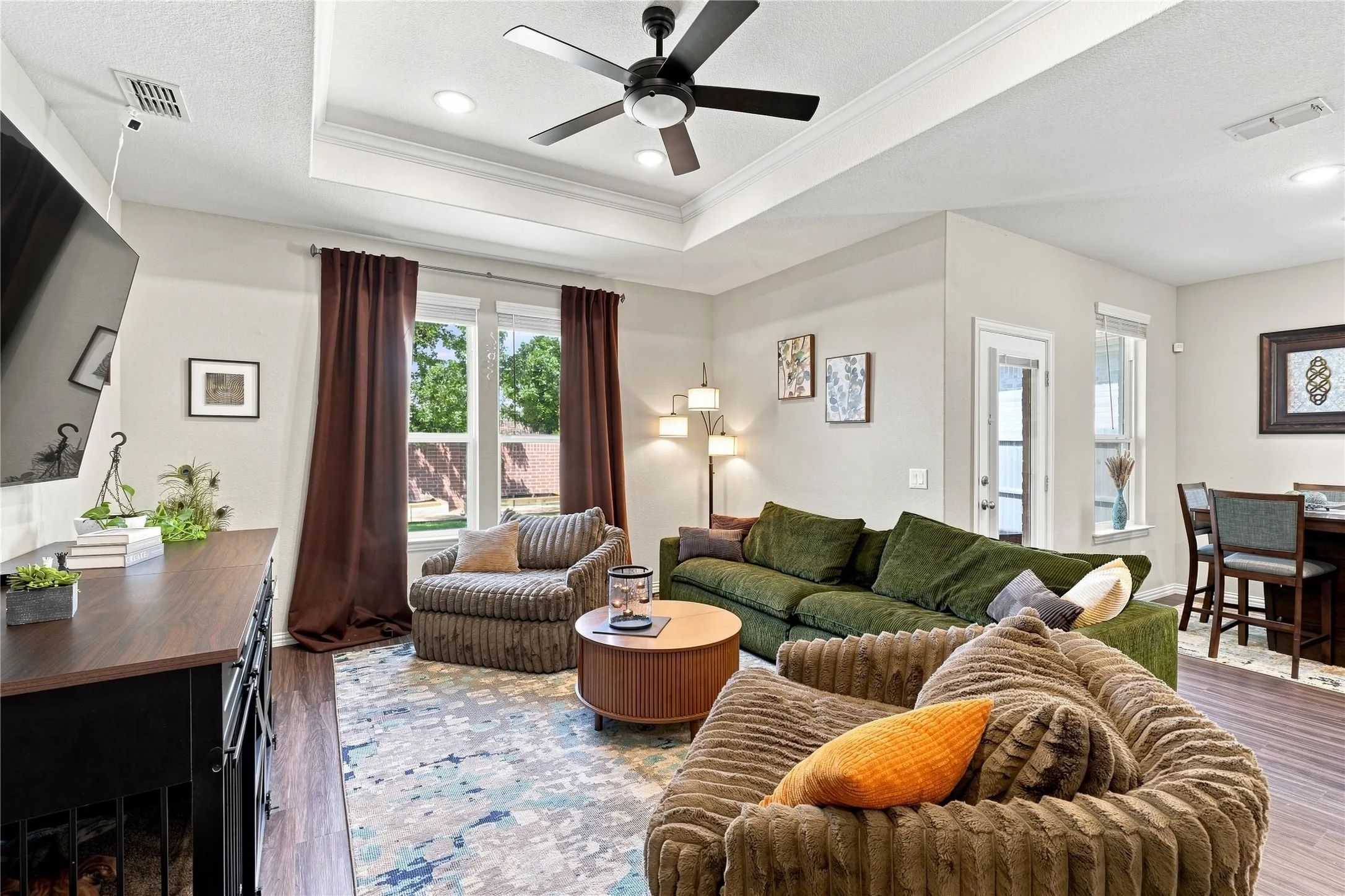 Single Family Residence For Sale in Rockwall County , 703 Liner Lane, Fate, Texas 75087, 5 Bedroom, 3 Bathroom, 2 Garage spaces, 3,111 Sqft, built in 2020, mls#21363425, Real Estate Agent in Fate, Homes For Sale in Rockwall county, Homes For Sale in Fate, Realtor in Fate Texas, Real Estate Brokerage Independent Realty Texas, Luminita Cordes Realtor