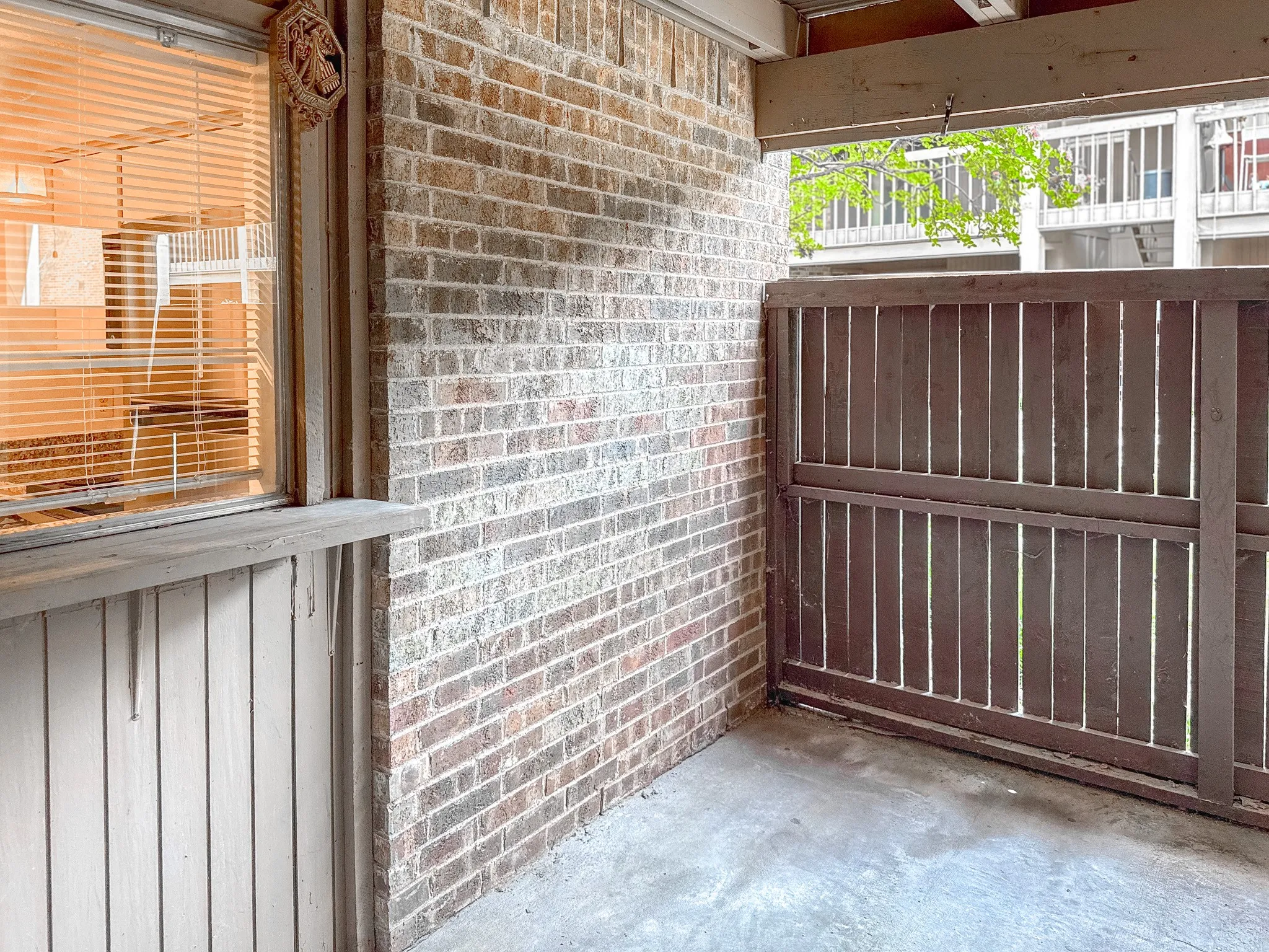 Single Family Residence For Sale in Dallas County , 5138 Amesbury Drive 110, Dallas, Texas 75206, 2 Bedroom, 2 Bathroom, Garage spaces, 1,008 Sqft, built in 1970, Price $220,000, mls#21357250, Real Estate Agent in Dallas, Homes For Sale in Dallas county, Homes For Sale in Dallas, Realtor in Dallas Texas, Real Estate Brokerage Independent Realty Texas, Luminita Cordes Realtor
