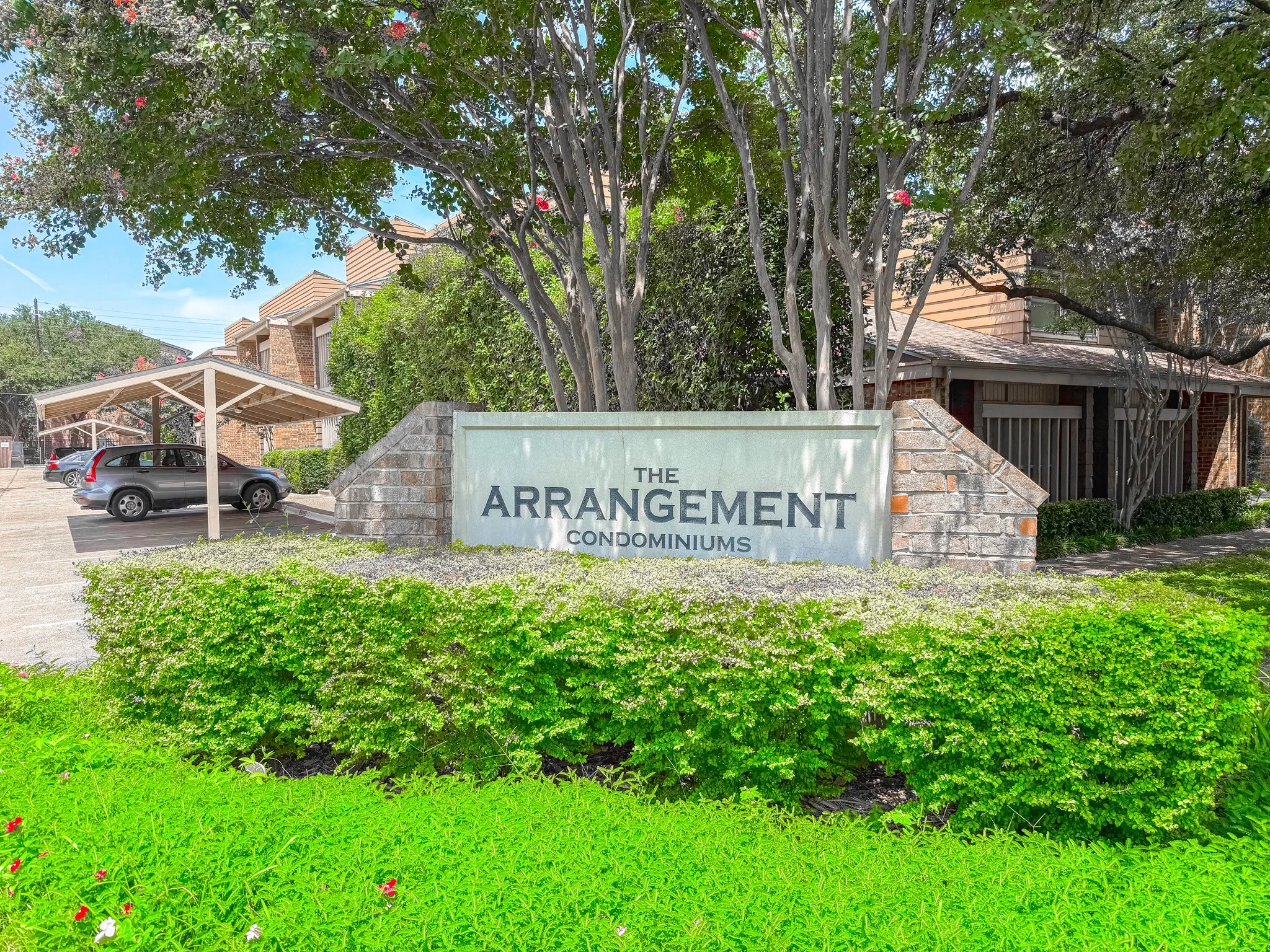 Single Family Residence For Sale in Dallas County , 5138 Amesbury Drive 110, Dallas, Texas 75206, 2 Bedroom, 2 Bathroom, Garage spaces, 1,008 Sqft, built in 1970, Price $220,000, mls#21357250, Real Estate Agent in Dallas, Homes For Sale in Dallas county, Homes For Sale in Dallas, Realtor in Dallas Texas, Real Estate Brokerage Independent Realty Texas, Luminita Cordes Realtor