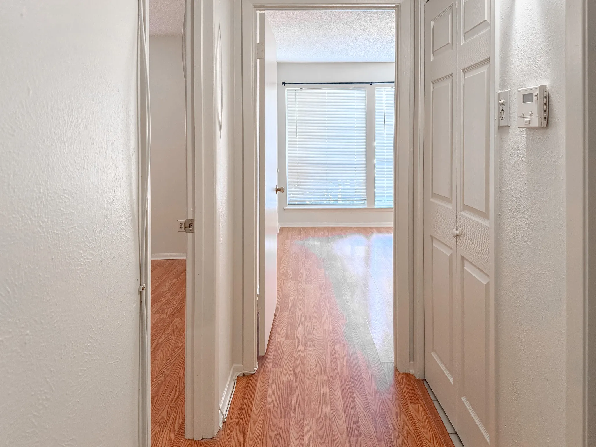 Single Family Residence For Sale in Dallas County , 5138 Amesbury Drive 110, Dallas, Texas 75206, 2 Bedroom, 2 Bathroom, Garage spaces, 1,008 Sqft, built in 1970, Price $220,000, mls#21357250, Real Estate Agent in Dallas, Homes For Sale in Dallas county, Homes For Sale in Dallas, Realtor in Dallas Texas, Real Estate Brokerage Independent Realty Texas, Luminita Cordes Realtor