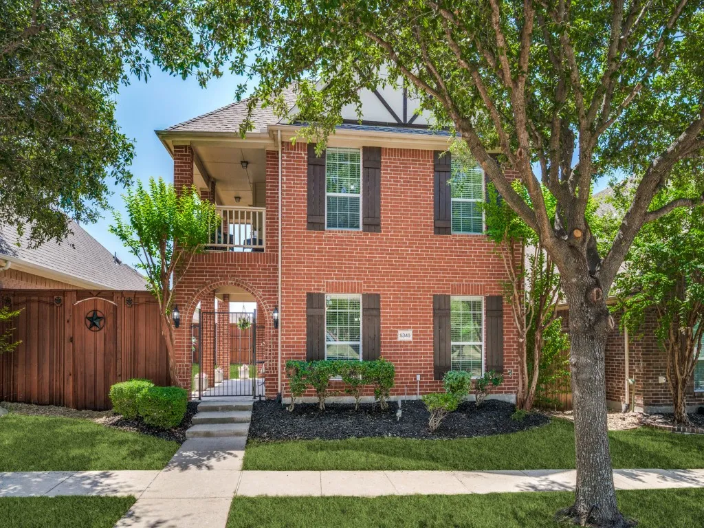 Single Family Residence For Sale in Collin County , 9349 Welch Folly Lane, Frisco, Texas 75035, 3 Bedroom, 3 Bathroom, 2 Garage spaces, 2,182 Sqft, built in 2006, mls#21359086, Real Estate Agent in Frisco, Homes For Sale in Collin county, Homes For Sale in Frisco, Realtor in Frisco Texas, Real Estate Brokerage Independent Realty Texas, Luminita Cordes Realtor