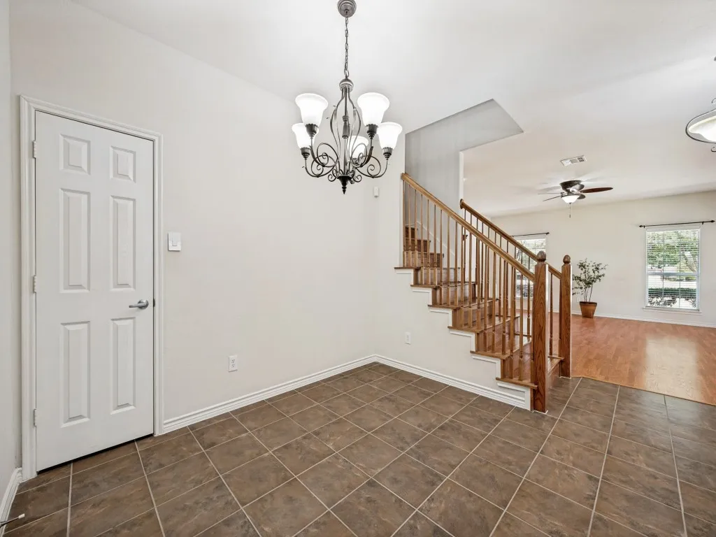 Single Family Residence For Sale in Collin County , 9349 Welch Folly Lane, Frisco, Texas 75035, 3 Bedroom, 3 Bathroom, 2 Garage spaces, 2,182 Sqft, built in 2006, mls#21359086, Real Estate Agent in Frisco, Homes For Sale in Collin county, Homes For Sale in Frisco, Realtor in Frisco Texas, Real Estate Brokerage Independent Realty Texas, Luminita Cordes Realtor