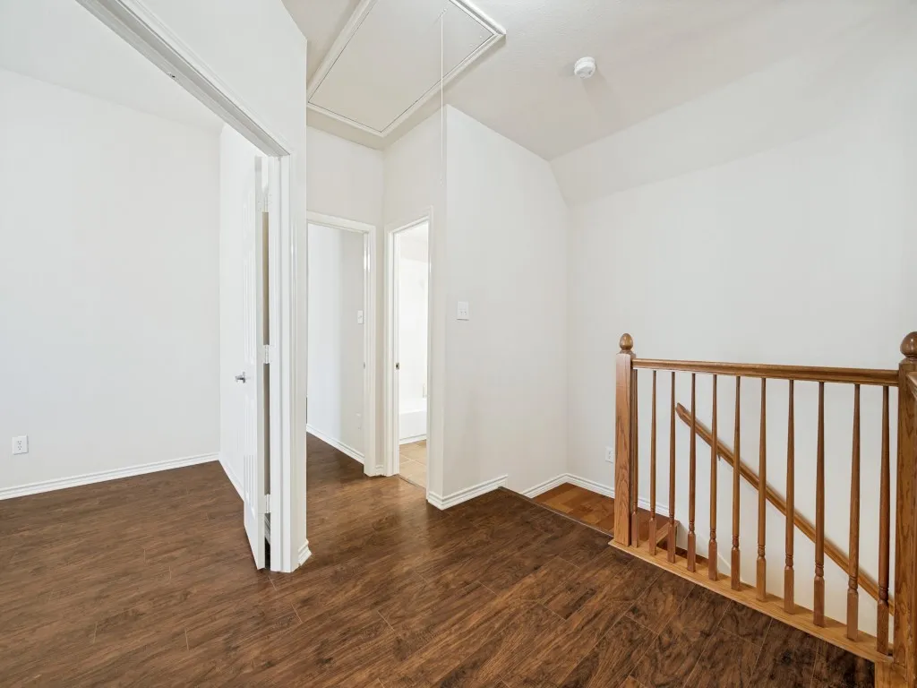 Single Family Residence For Sale in Collin County , 9349 Welch Folly Lane, Frisco, Texas 75035, 3 Bedroom, 3 Bathroom, 2 Garage spaces, 2,182 Sqft, built in 2006, mls#21359086, Real Estate Agent in Frisco, Homes For Sale in Collin county, Homes For Sale in Frisco, Realtor in Frisco Texas, Real Estate Brokerage Independent Realty Texas, Luminita Cordes Realtor