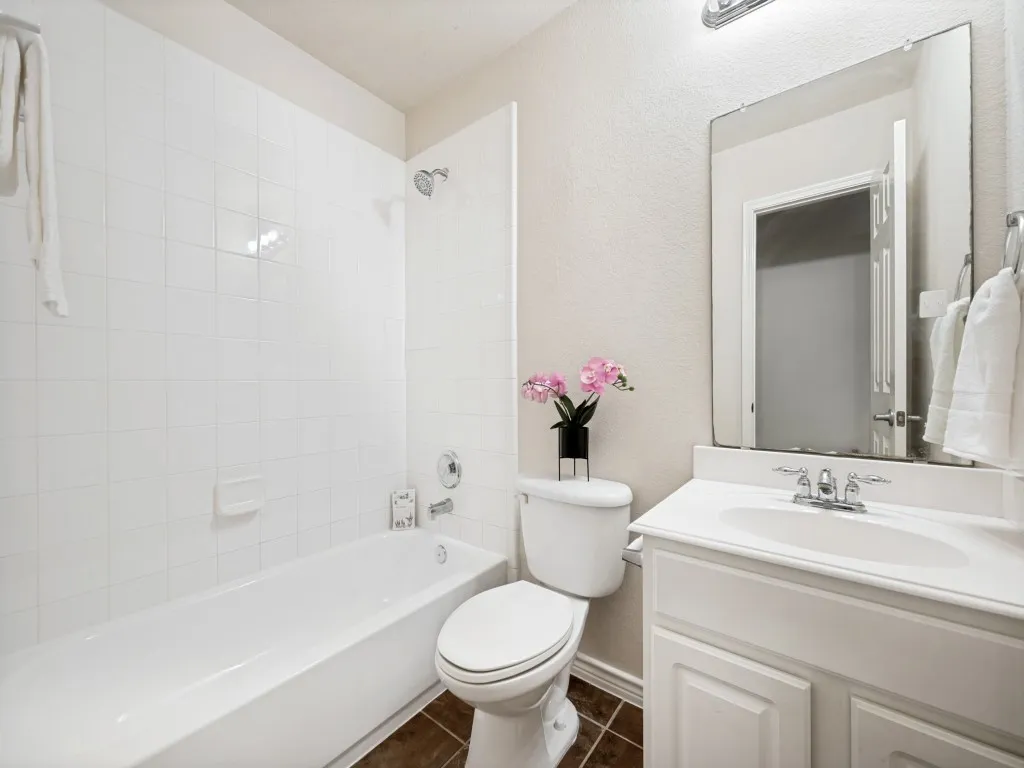 Single Family Residence For Sale in Collin County , 9349 Welch Folly Lane, Frisco, Texas 75035, 3 Bedroom, 3 Bathroom, 2 Garage spaces, 2,182 Sqft, built in 2006, mls#21359086, Real Estate Agent in Frisco, Homes For Sale in Collin county, Homes For Sale in Frisco, Realtor in Frisco Texas, Real Estate Brokerage Independent Realty Texas, Luminita Cordes Realtor