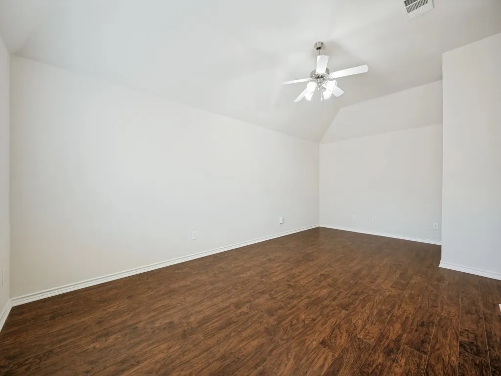 Single Family Residence For Sale in Collin County , 9349 Welch Folly Lane, Frisco, Texas 75035, 3 Bedroom, 3 Bathroom, 2 Garage spaces, 2,182 Sqft, built in 2006, mls#21359086, Real Estate Agent in Frisco, Homes For Sale in Collin county, Homes For Sale in Frisco, Realtor in Frisco Texas, Real Estate Brokerage Independent Realty Texas, Luminita Cordes Realtor