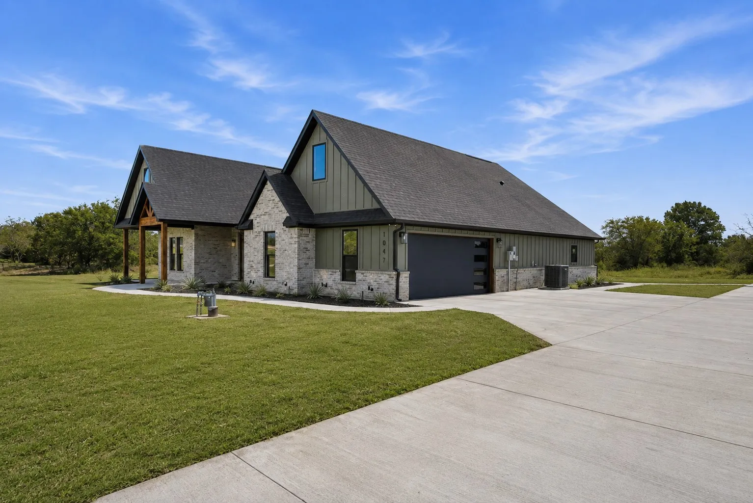 Single Family Residence For Sale in Parker County , 1047 Pioneer Crossing, Weatherford, Texas 76088, 4 Bedroom, 3 Bathroom, 2 Garage spaces, 2,736 Sqft, built in 2026, mls#21363809, Real Estate Agent in Weatherford, Homes For Sale in Parker county, Homes For Sale in Weatherford, Realtor in Weatherford Texas, Real Estate Brokerage Independent Realty Texas, Luminita Cordes Realtor