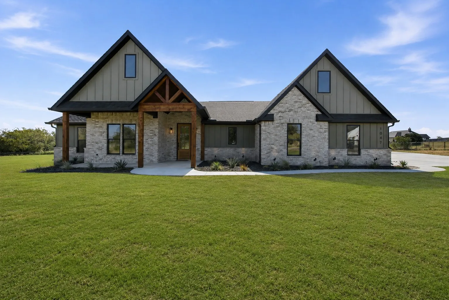 Single Family Residence For Sale in Parker County , 1047 Pioneer Crossing, Weatherford, Texas 76088, 4 Bedroom, 3 Bathroom, 2 Garage spaces, 2,736 Sqft, built in 2026, mls#21363809, Real Estate Agent in Weatherford, Homes For Sale in Parker county, Homes For Sale in Weatherford, Realtor in Weatherford Texas, Real Estate Brokerage Independent Realty Texas, Luminita Cordes Realtor