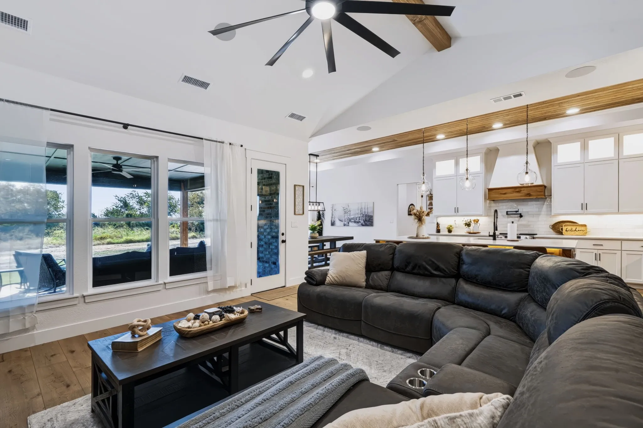 Single Family Residence For Sale in Parker County , 1047 Pioneer Crossing, Weatherford, Texas 76088, 4 Bedroom, 3 Bathroom, 2 Garage spaces, 2,736 Sqft, built in 2026, mls#21363809, Real Estate Agent in Weatherford, Homes For Sale in Parker county, Homes For Sale in Weatherford, Realtor in Weatherford Texas, Real Estate Brokerage Independent Realty Texas, Luminita Cordes Realtor