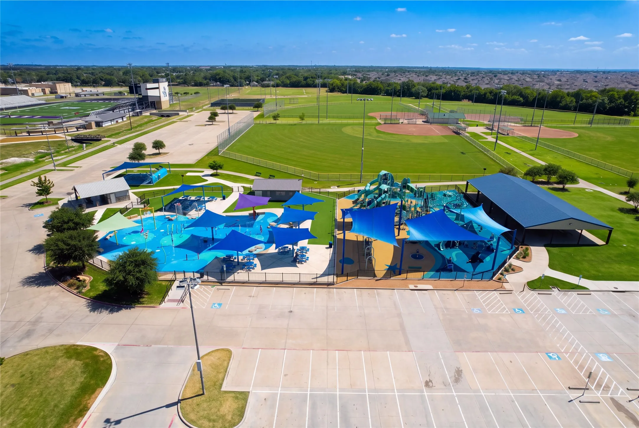 Single Family Residence For Sale in Collin County , 909 Calder Court, Anna, Texas 75409, 4 Bedroom, 3 Bathroom, 2 Garage spaces, 2,456 Sqft, built in 2013, mls#21361599, Real Estate Agent in Anna, Homes For Sale in Collin county, Homes For Sale in Anna, Realtor in Anna Texas, Real Estate Brokerage Independent Realty Texas, Luminita Cordes Realtor
