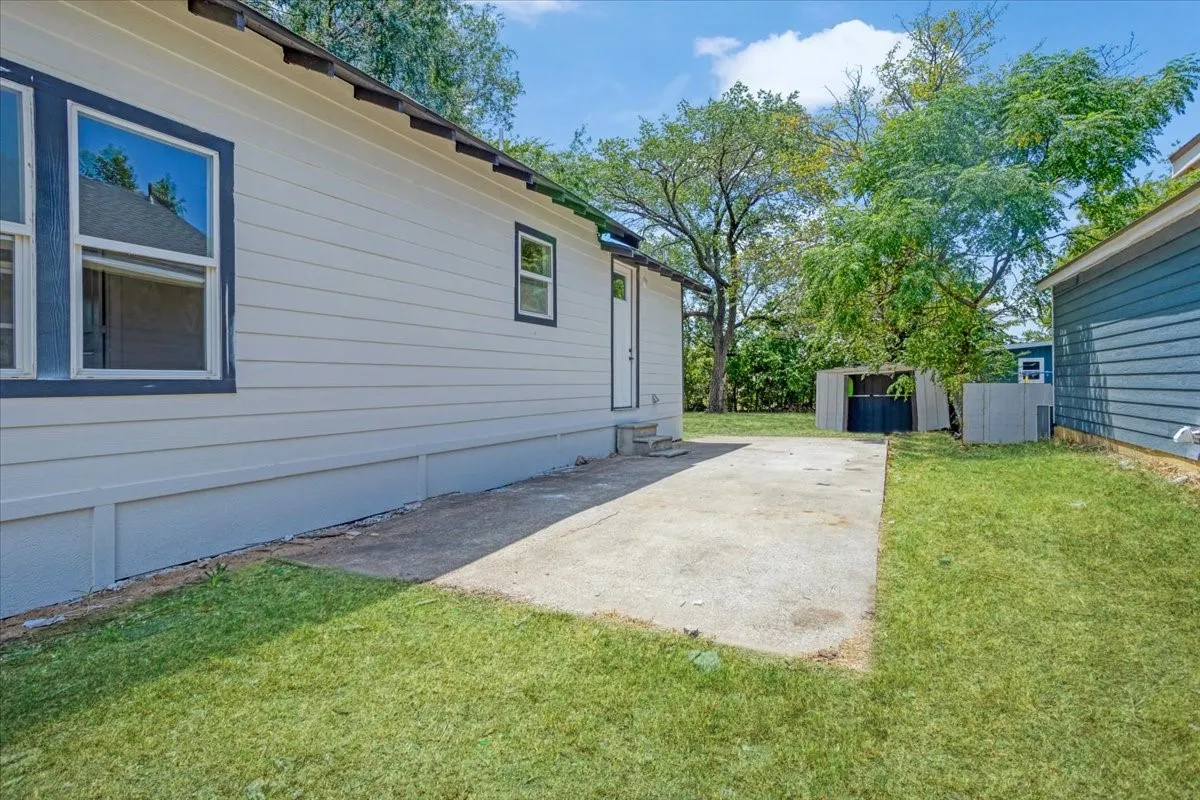 Single Family Residence For Sale in Grayson County , 514 N Lee Avenue, Sherman, Texas 75090, 3 Bedroom, 2 Bathroom, Garage spaces, 1,532 Sqft, built in 1930, mls#21363276, Real Estate Agent in Sherman, Homes For Sale in Grayson county, Homes For Sale in Sherman, Realtor in Sherman Texas, Real Estate Brokerage Independent Realty Texas, Luminita Cordes Realtor