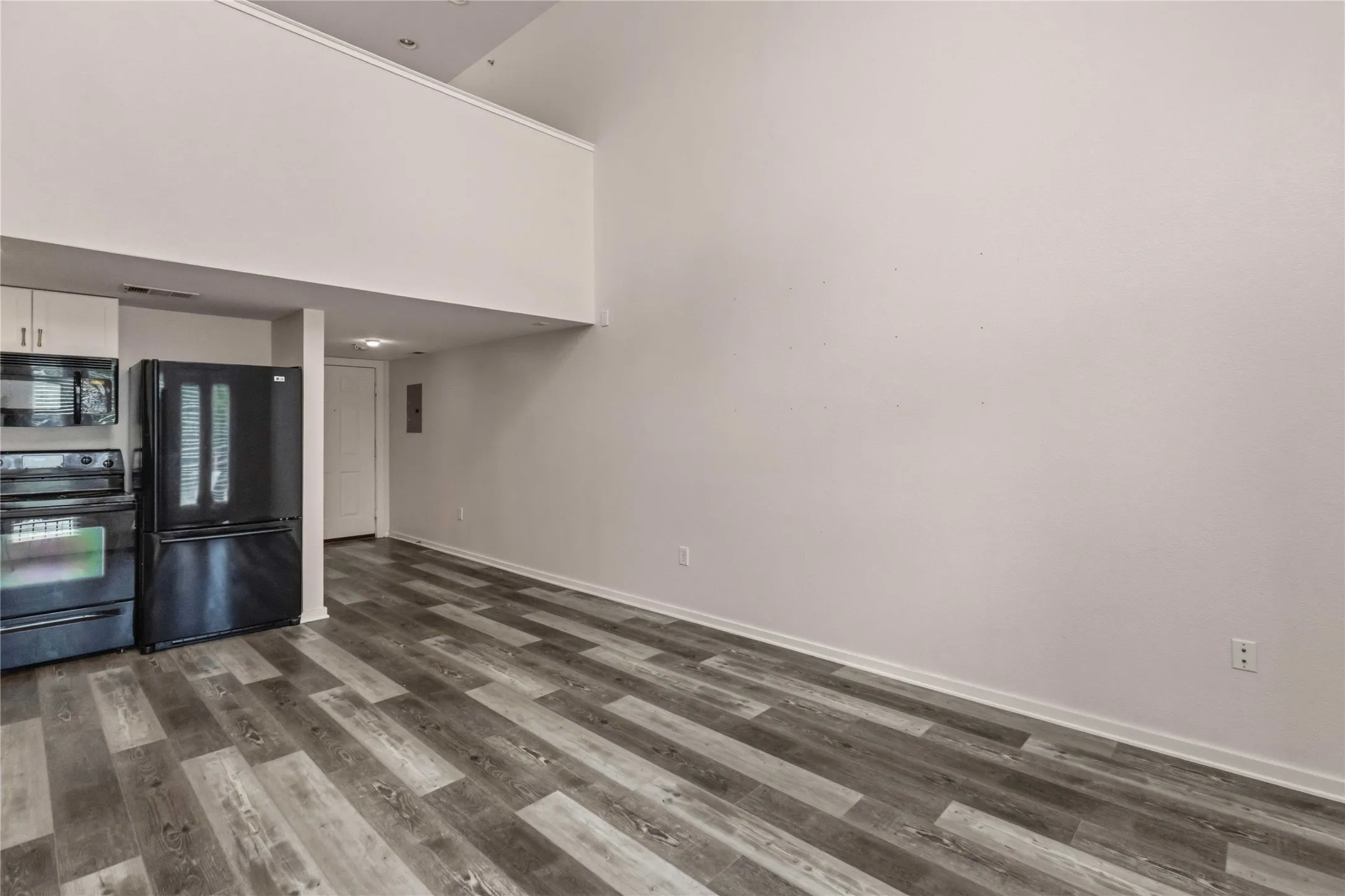 Condominium For Rent in Dallas County , 5111 Manett Street 207, Dallas, Texas 75206, 1 Bedroom, 1 Bathroom, Garage spaces, 728 Sqft, built in 2001, mls#21364098, Real Estate Agent in Dallas, Homes For Rent in Dallas county, Homes For Rent in Dallas, Realtor in Dallas Texas, Real Estate Brokerage Independent Realty Texas, Luminita Cordes Realtor