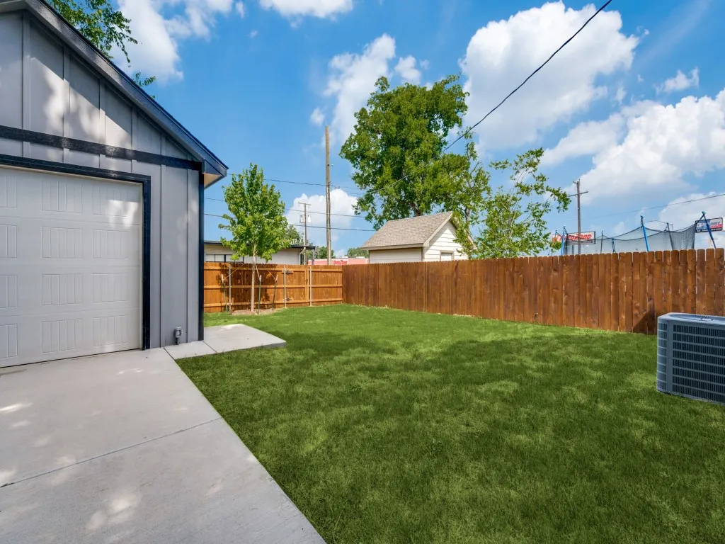 Single Family Residence For Rent in Tarrant County , 2904 8th Avenue, Fort Worth, Texas 76110, 4 Bedroom, 2 Bathroom, 1 Garage spaces, 1,800 Sqft, built in 1925, mls#21362741, Real Estate Agent in Fort Worth, Homes For Rent in Tarrant county, Homes For Rent in Fort Worth, Realtor in Fort Worth Texas, Real Estate Brokerage Independent Realty Texas, Luminita Cordes Realtor