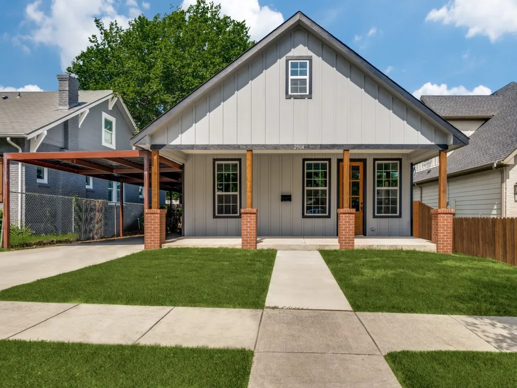 Single Family Residence For Rent in Tarrant County , 2904 8th Avenue, Fort Worth, Texas 76110, 4 Bedroom, 2 Bathroom, 1 Garage spaces, 1,800 Sqft, built in 1925, mls#21362741, Real Estate Agent in Fort Worth, Homes For Rent in Tarrant county, Homes For Rent in Fort Worth, Realtor in Fort Worth Texas, Real Estate Brokerage Independent Realty Texas, Luminita Cordes Realtor
