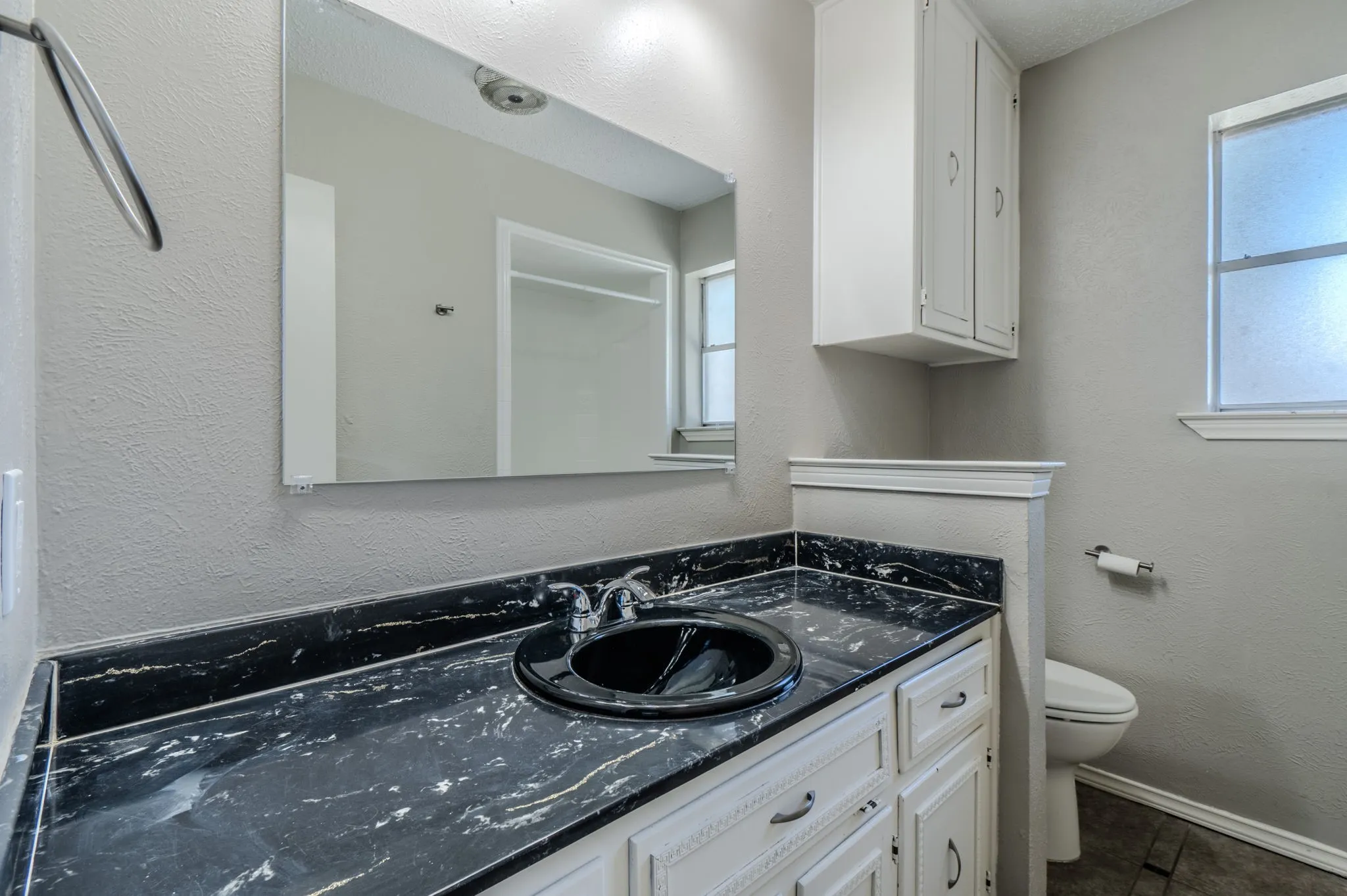 Single Family Residence For Rent in Tarrant County , 1701 Brookhaven Circle, Bedford, Texas 76022, 4 Bedroom, 2 Bathroom, 2 Garage spaces, 1,630 Sqft, built in 1976, mls#21364105, Real Estate Agent in Bedford, Homes For Rent in Tarrant county, Homes For Rent in Bedford, Realtor in Bedford Texas, Real Estate Brokerage Independent Realty Texas, Luminita Cordes Realtor