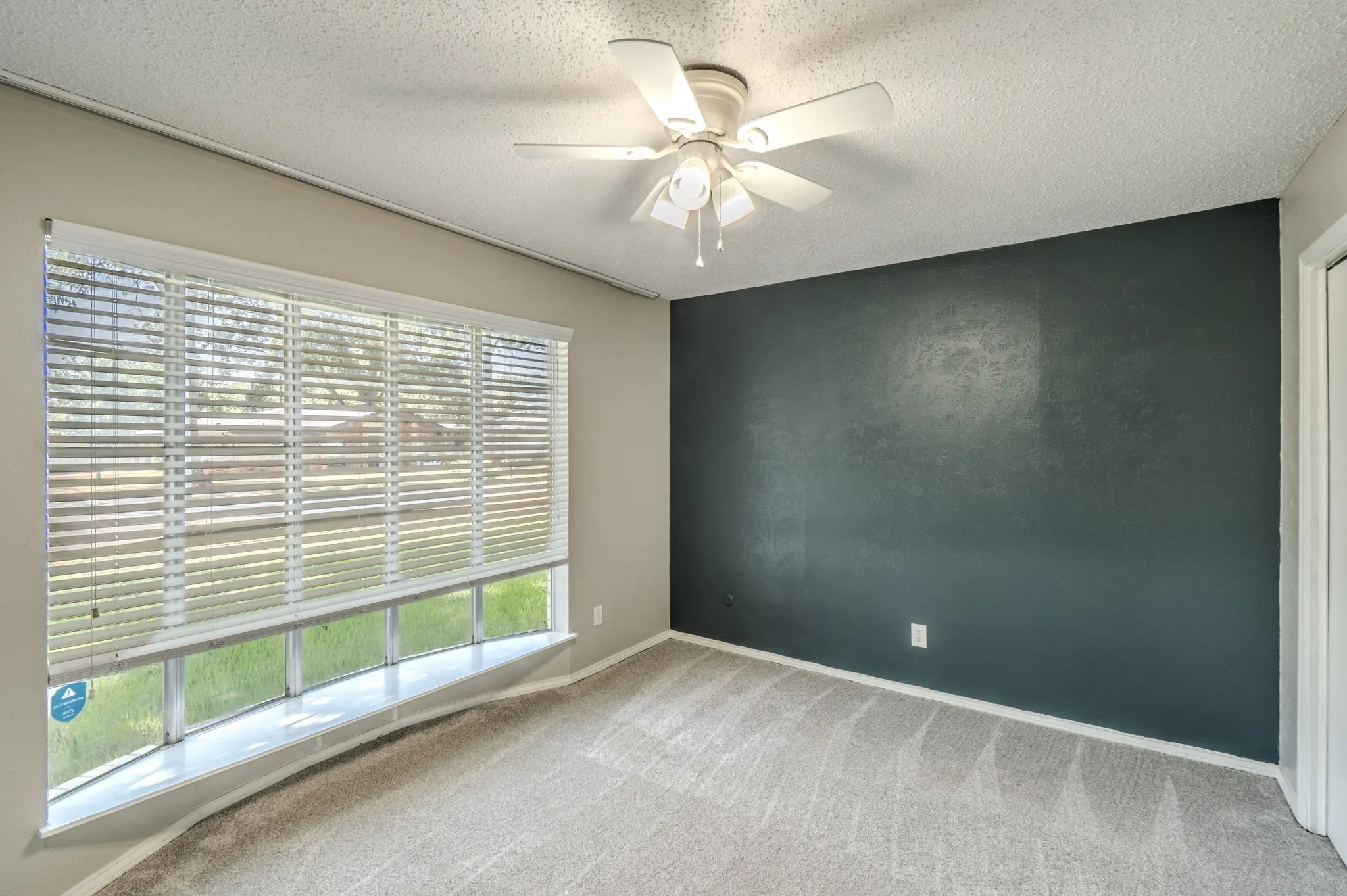 Single Family Residence For Rent in Tarrant County , 1701 Brookhaven Circle, Bedford, Texas 76022, 4 Bedroom, 2 Bathroom, 2 Garage spaces, 1,630 Sqft, built in 1976, mls#21364105, Real Estate Agent in Bedford, Homes For Rent in Tarrant county, Homes For Rent in Bedford, Realtor in Bedford Texas, Real Estate Brokerage Independent Realty Texas, Luminita Cordes Realtor