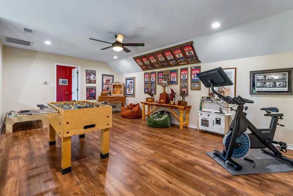 Farm For Sale in Erath County , 24860 N US Highway 281, Stephenville, Texas 76401, 4 Bedroom, 4 Bathroom, Garage spaces, 3,632 Sqft, built in 1997, mls#21363565, Real Estate Agent in Stephenville, Homes For Sale in Erath county, Homes For Sale in Stephenville, Realtor in Stephenville Texas, Real Estate Brokerage Independent Realty Texas, Luminita Cordes Realtor