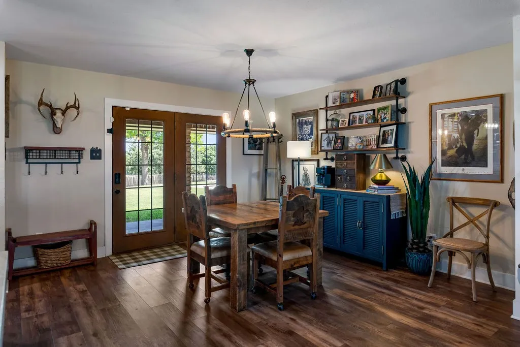 Farm For Sale in Erath County , 24860 N US Highway 281, Stephenville, Texas 76401, 4 Bedroom, 4 Bathroom, Garage spaces, 3,632 Sqft, built in 1997, mls#21363565, Real Estate Agent in Stephenville, Homes For Sale in Erath county, Homes For Sale in Stephenville, Realtor in Stephenville Texas, Real Estate Brokerage Independent Realty Texas, Luminita Cordes Realtor
